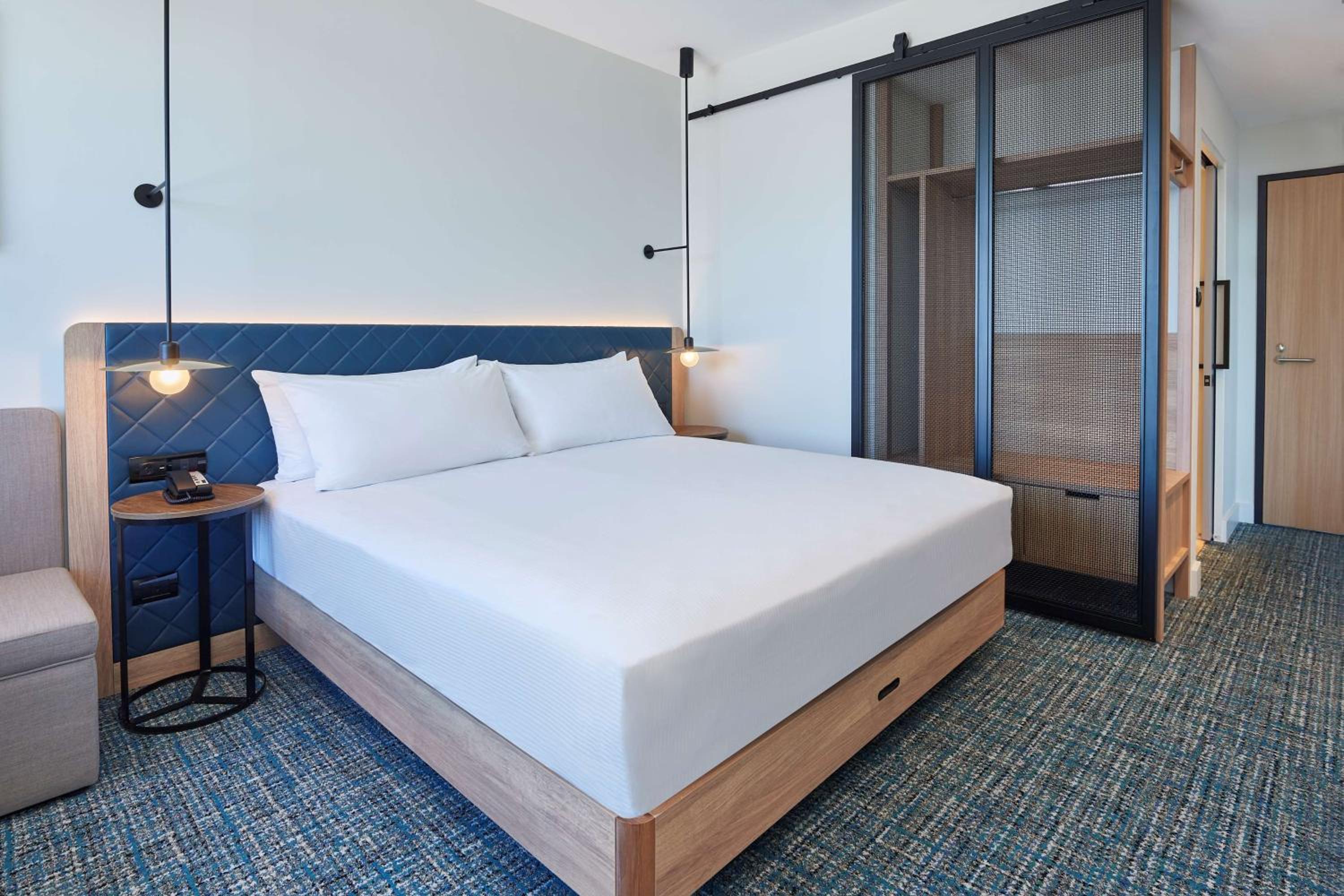 King Guest Room - Photo 1