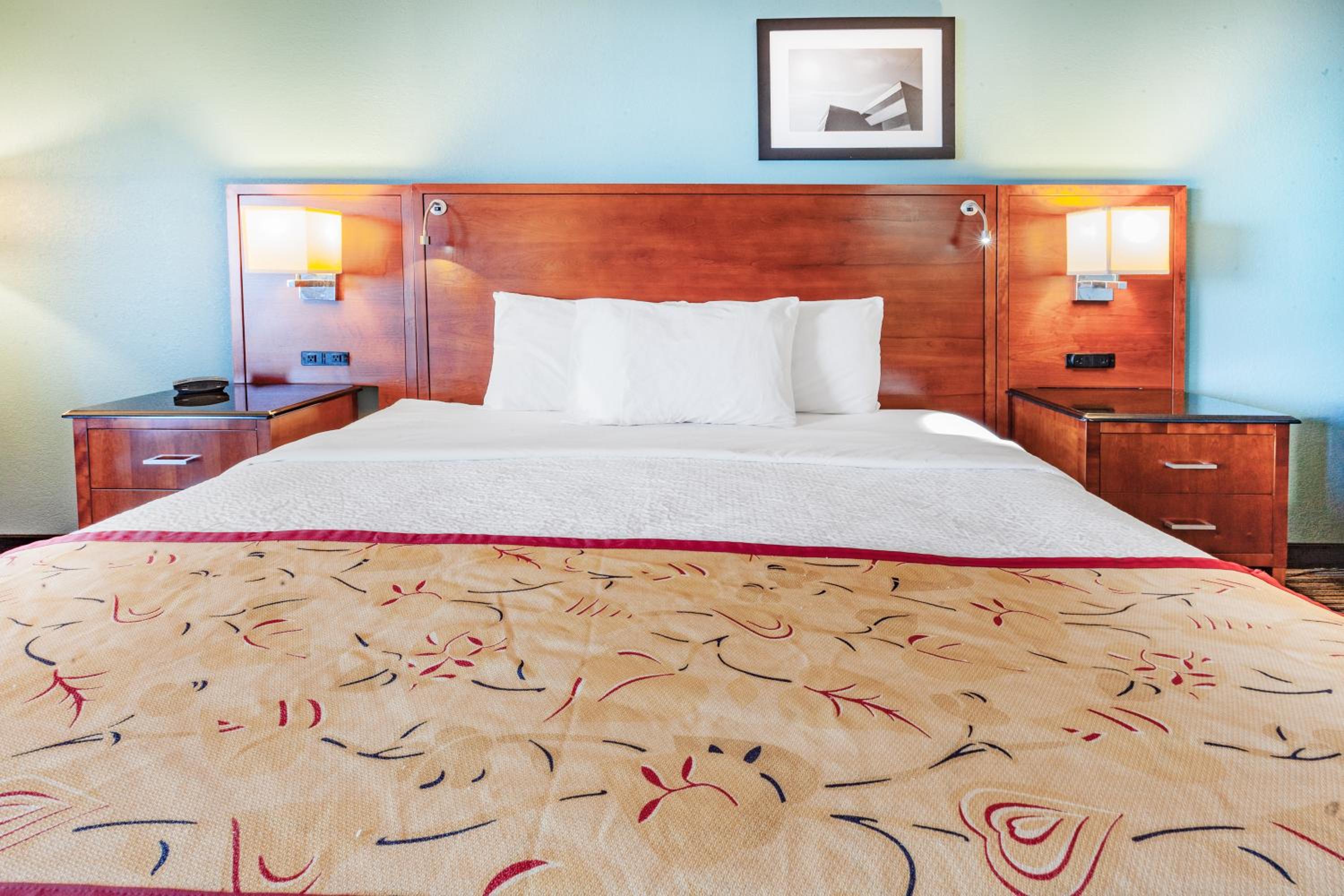 Days Inn & Suites by Wyndham St. Ignace Lakefront, Foto 2