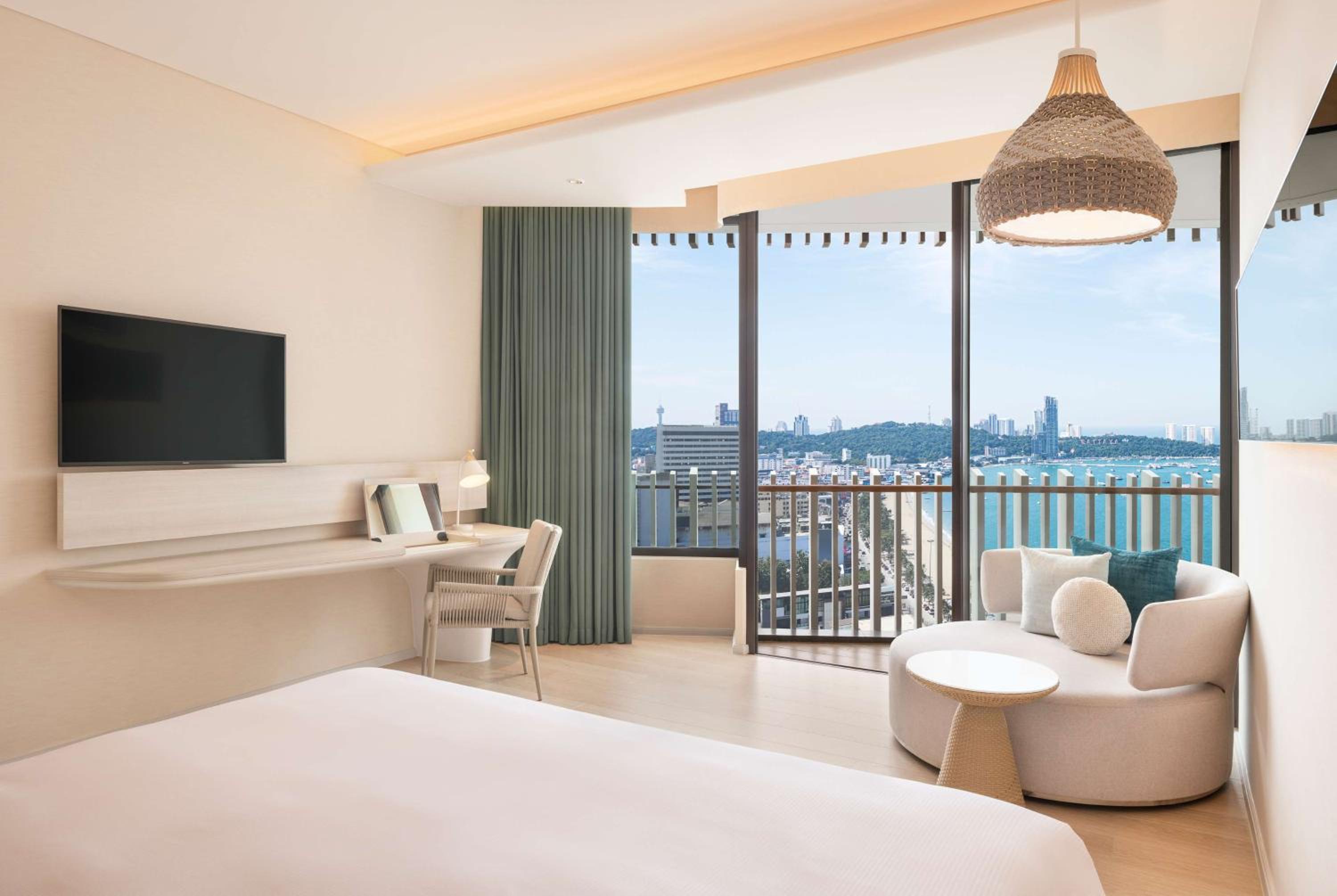 Deluxe King Room - Ocean View