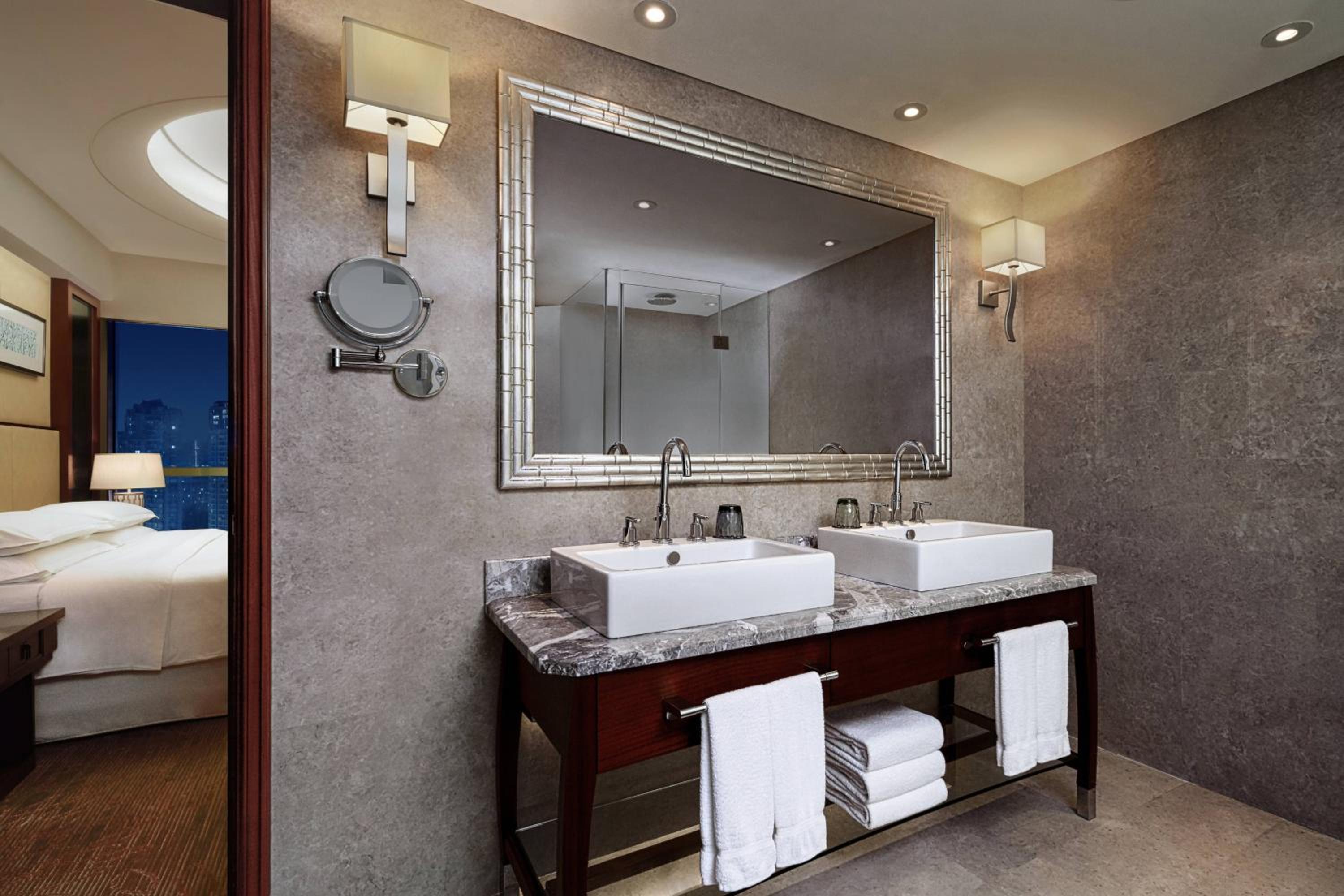 Club lounge access, 1 Bedroom Junior Suite, 1 King photo 3