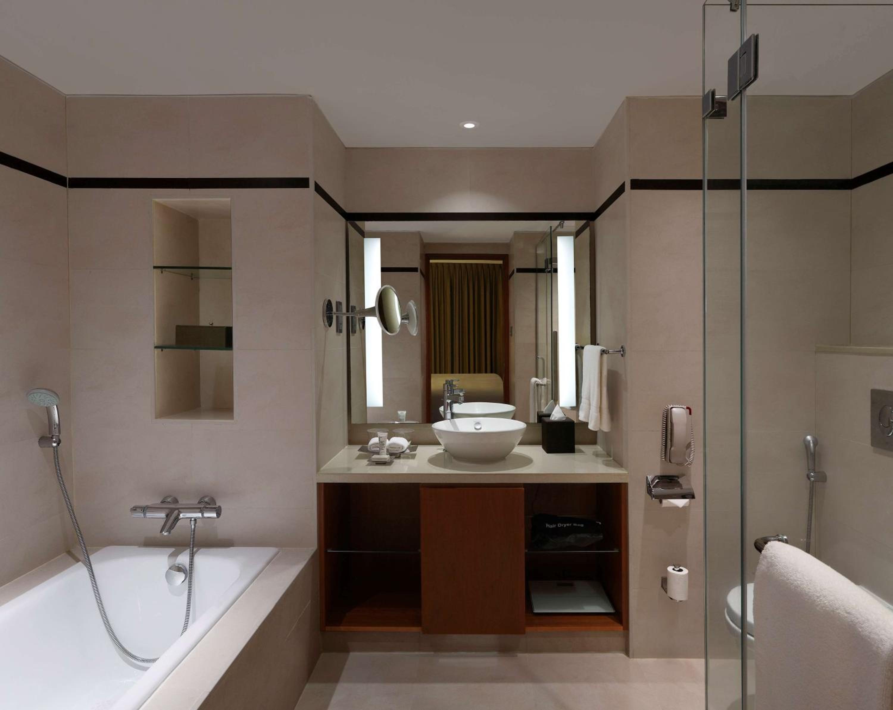 Premium Room with Club Lounge Access photo 3