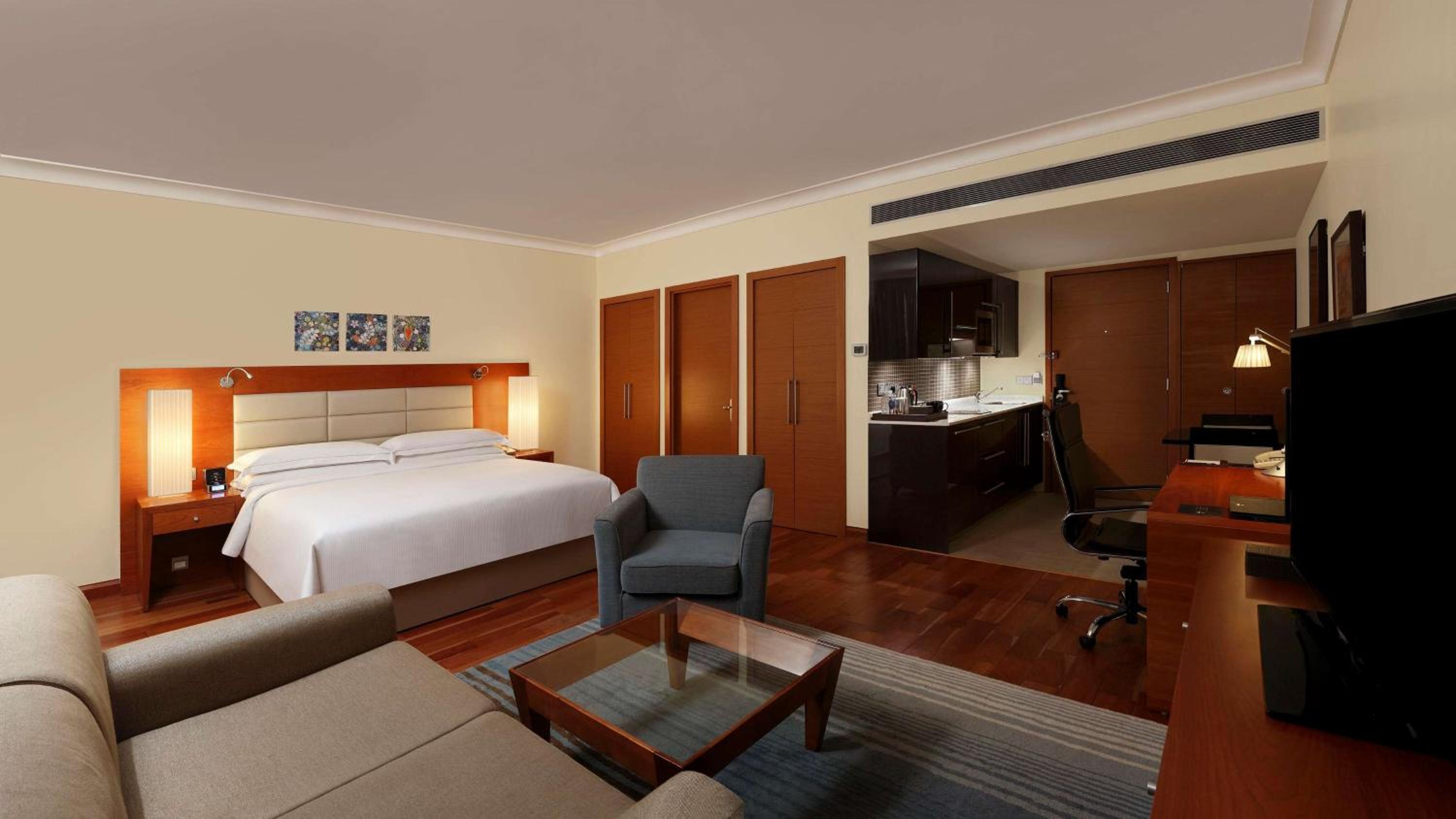 Premium Room with Club Lounge Access photo 2