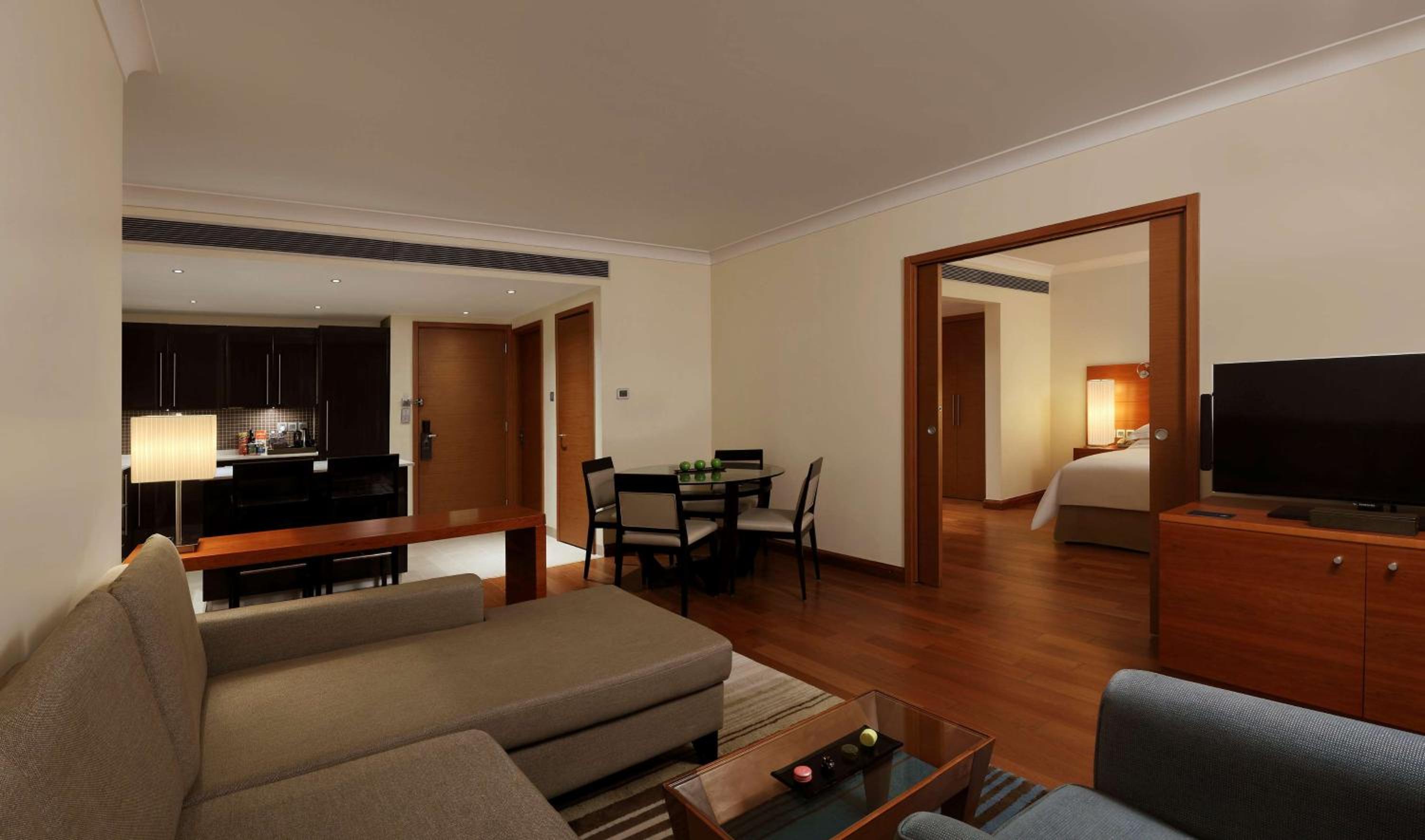 Two-Bedroom Deluxe Suite with Club Lounge photo 2