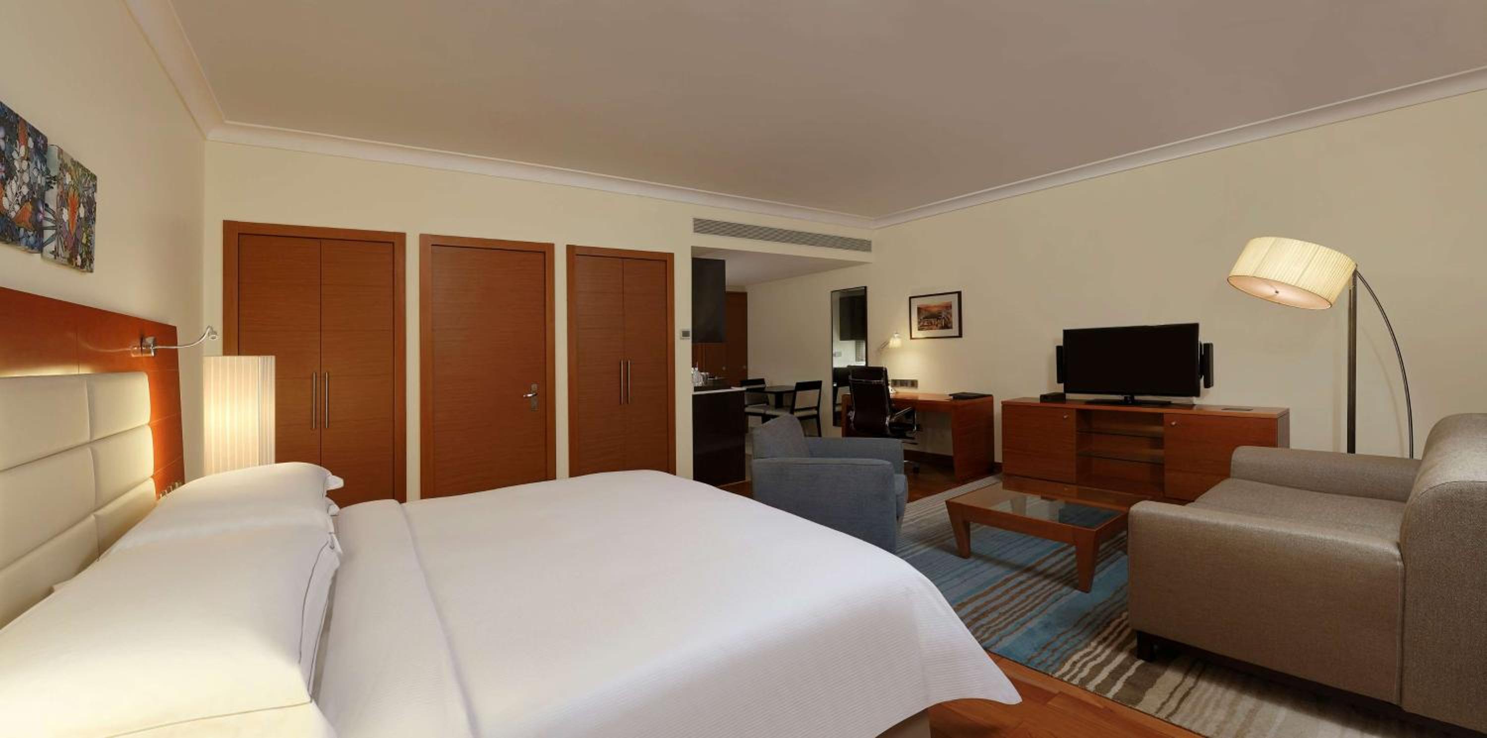 Premium Room with Club Lounge Access photo 1