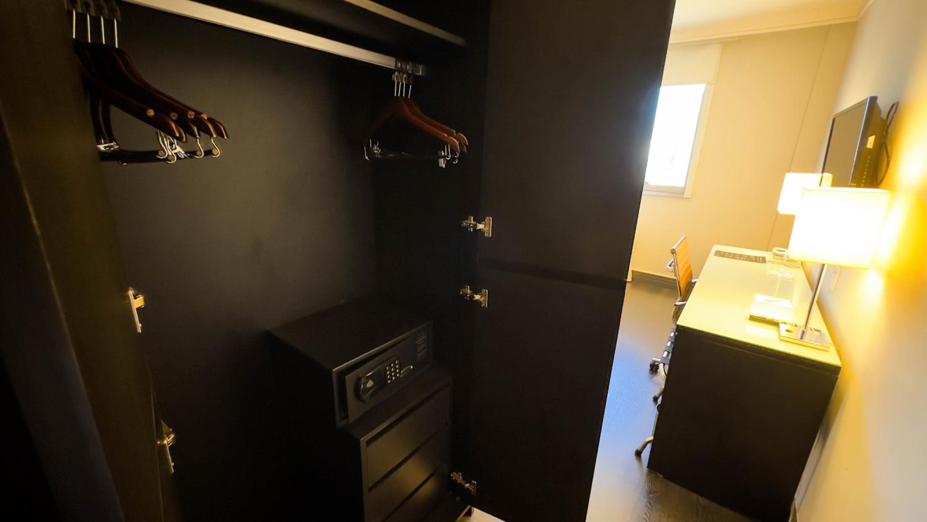Deluxe Triple Room photo 3