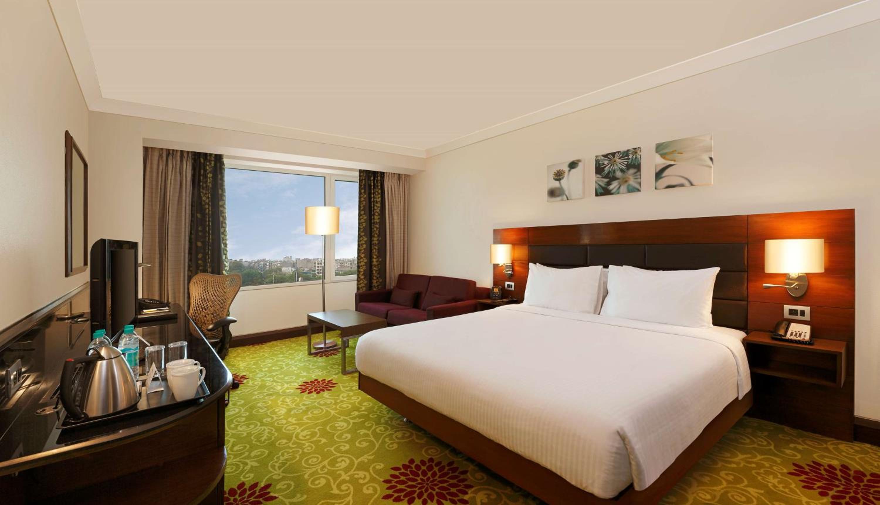 King Guest Room - Photo 4