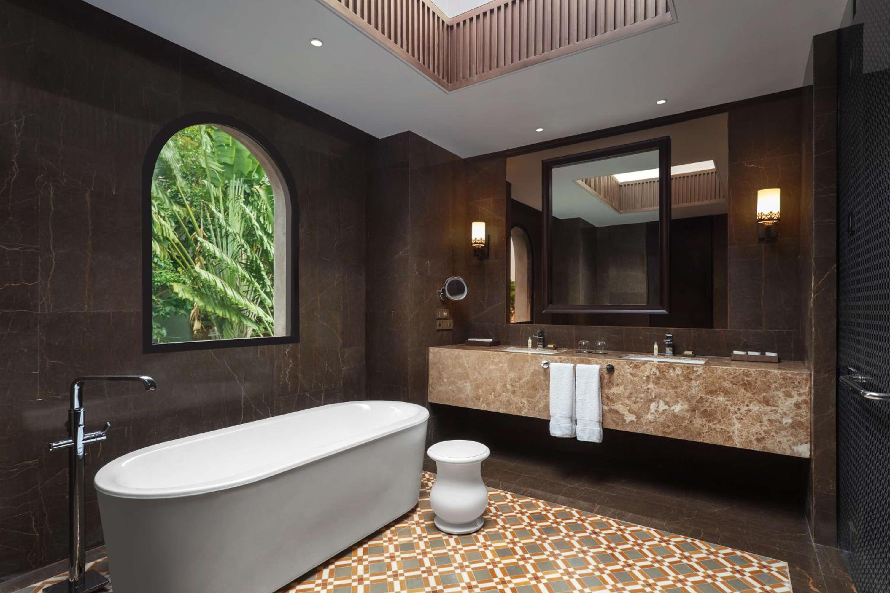 Penthouse River Suite with Private Pool And Lounge - 20% Discount Laundry - Happy Hours (4pm to 6pm) photo 2