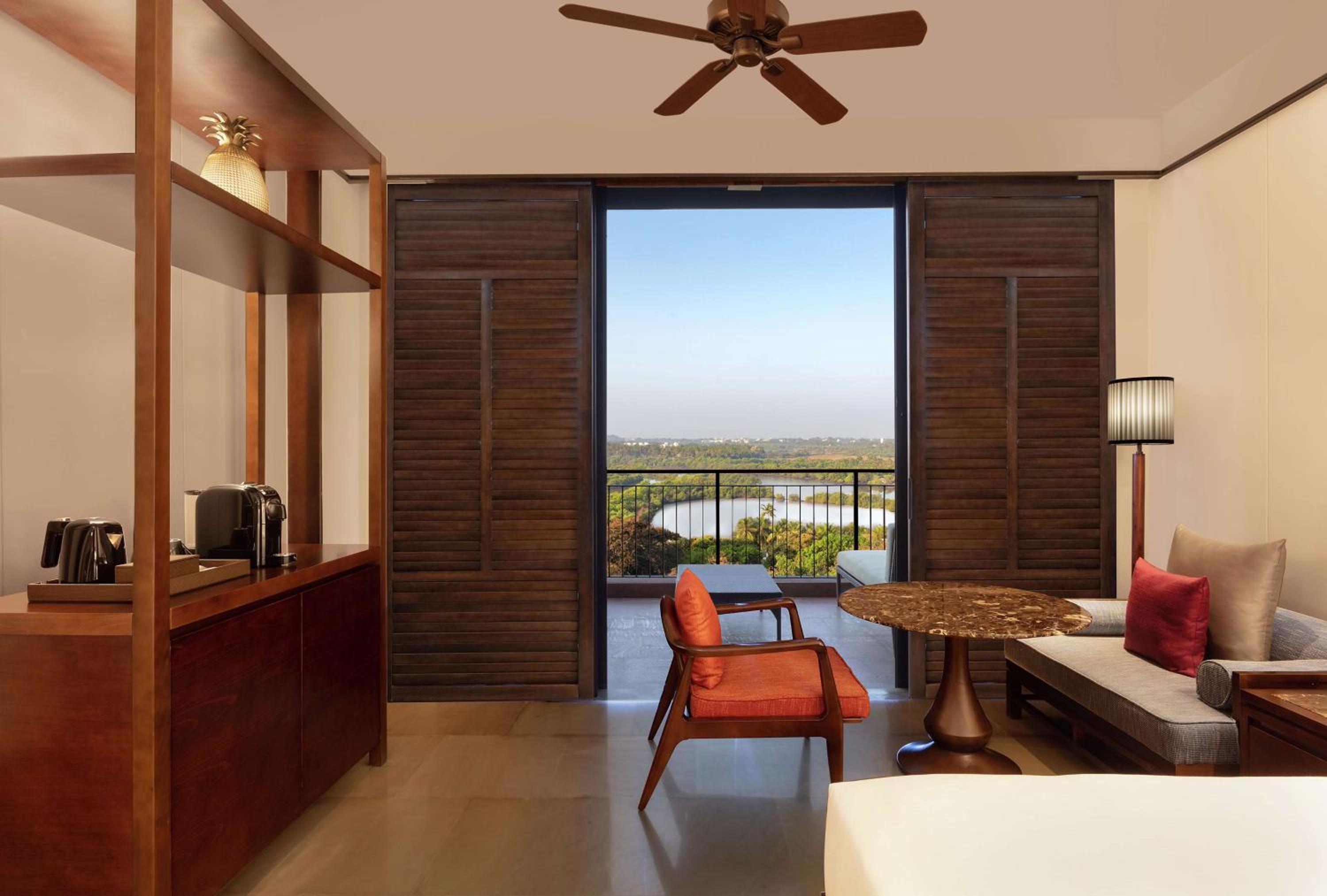 Premium Queen Room with River View with Veranda - 20% Discount Laundry - Happy Hours (4pm to 6pm)