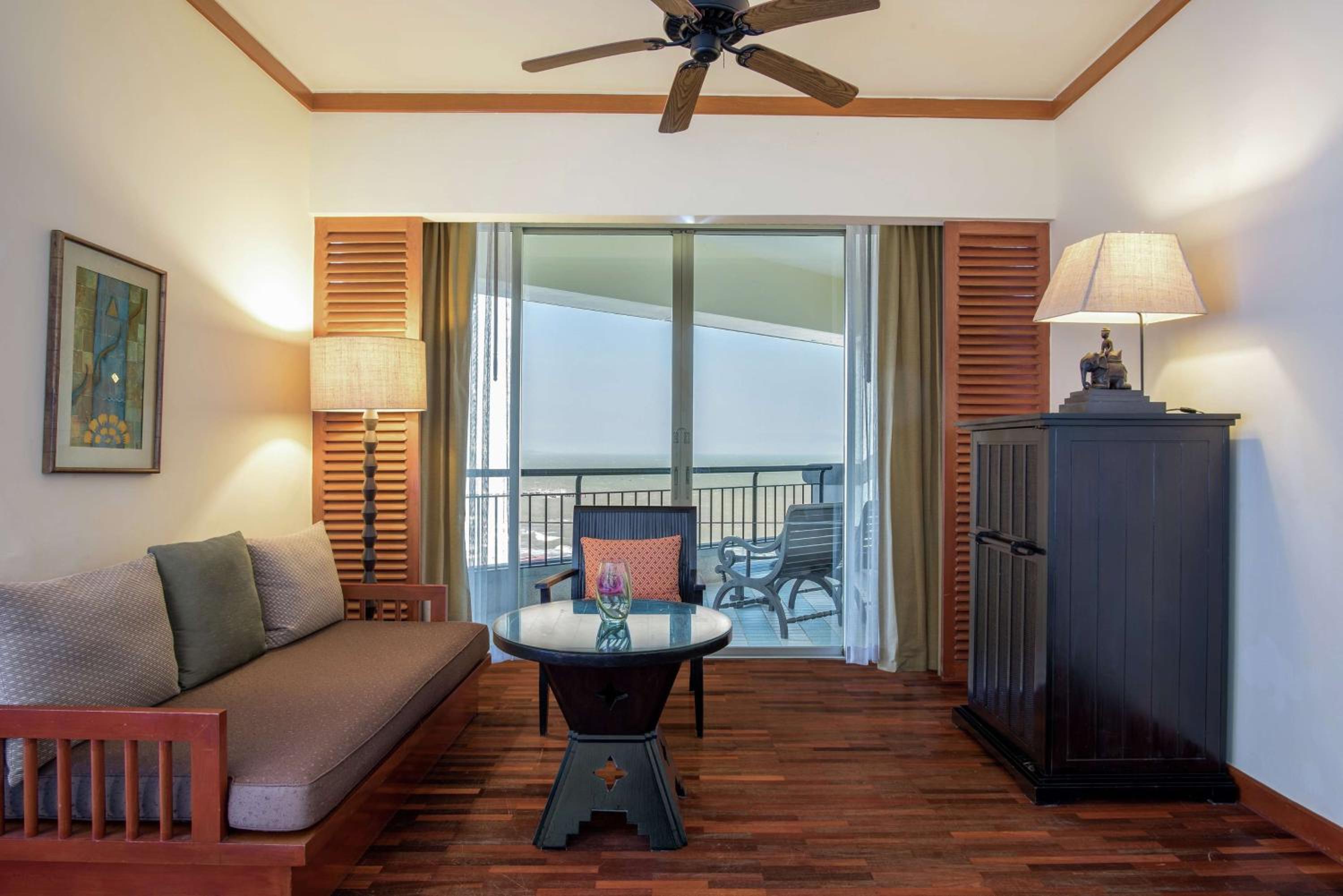 Twin Junior Suite with Ocean View - Photo 5