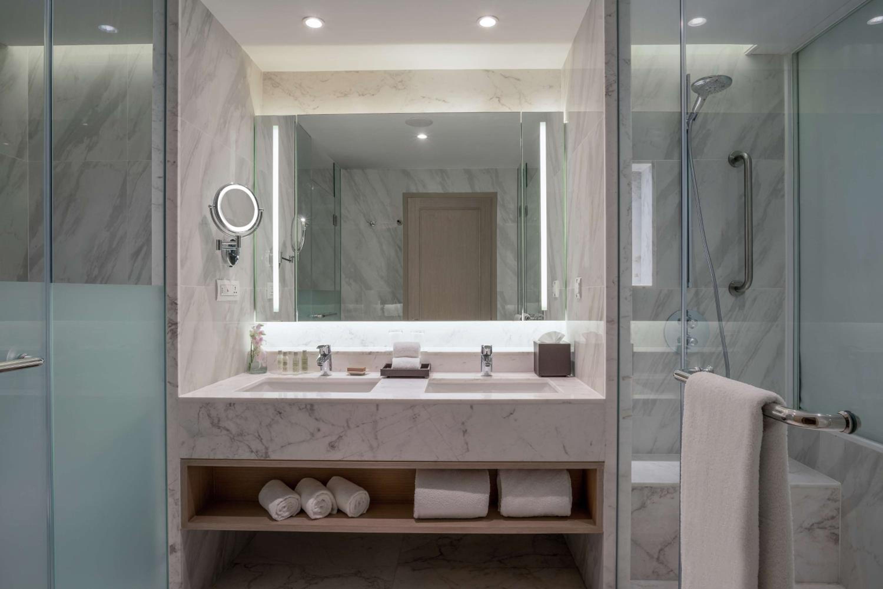 Premium Twin Room with Ocean View - Photo 4
