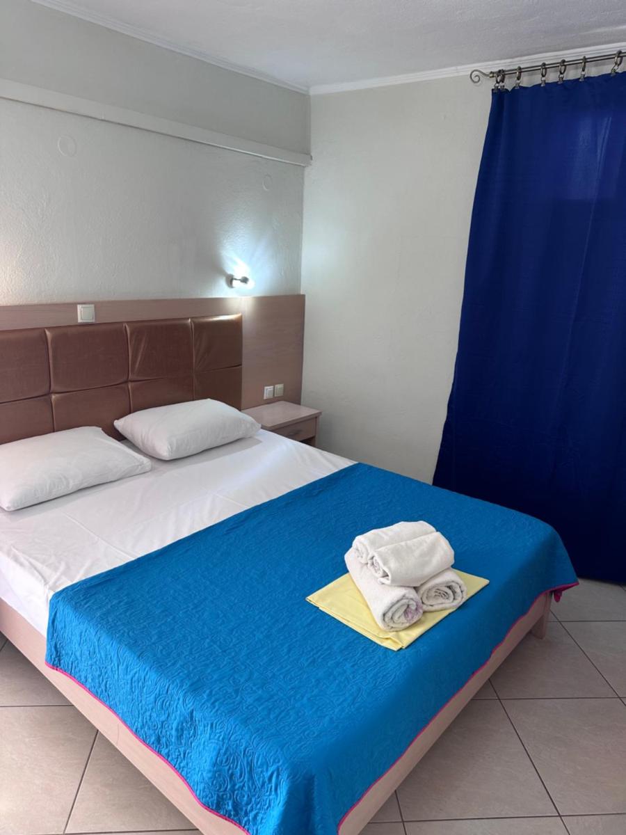 Standard Triple Room with Sea View