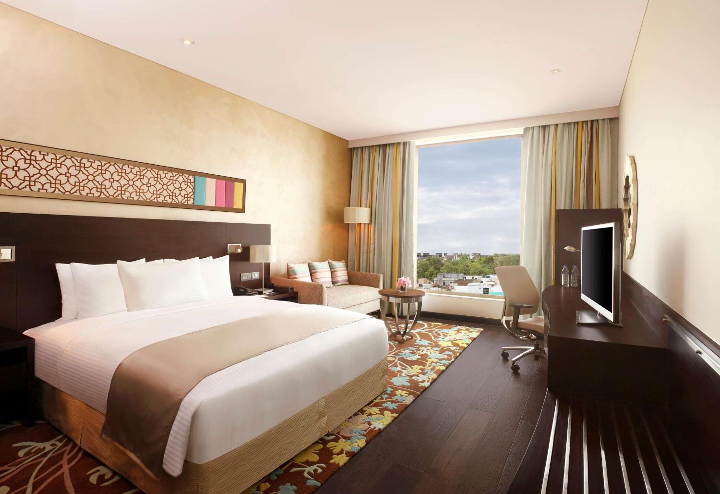 Executive King Room with City View