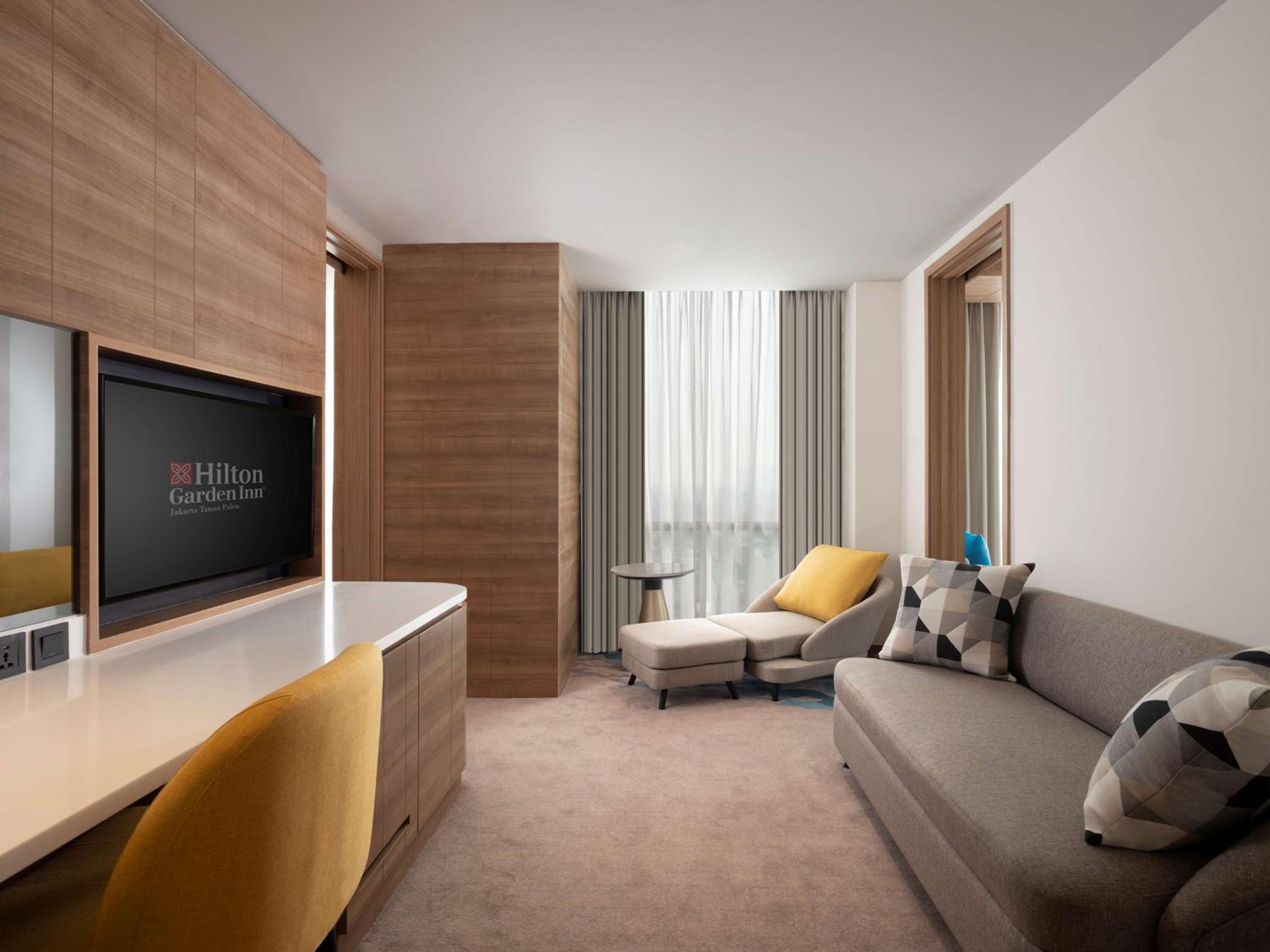 Family King Suite - Photo 2