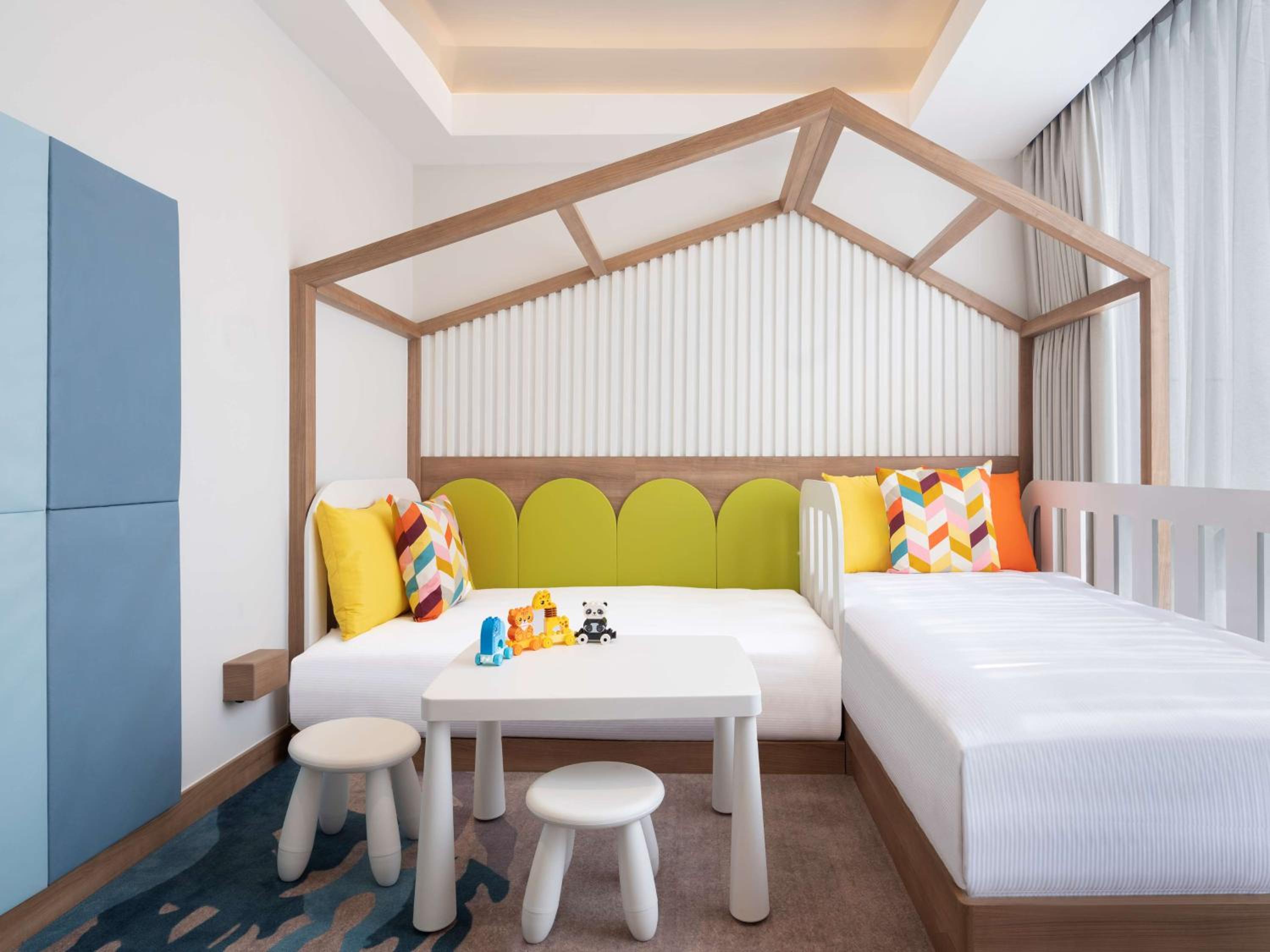 Family King Suite - Photo 1