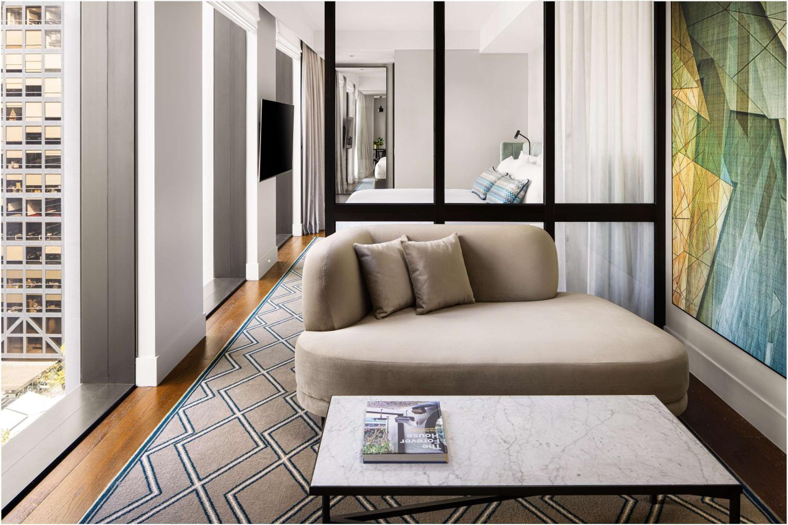 King Studio Suite with City View - Lounge Access