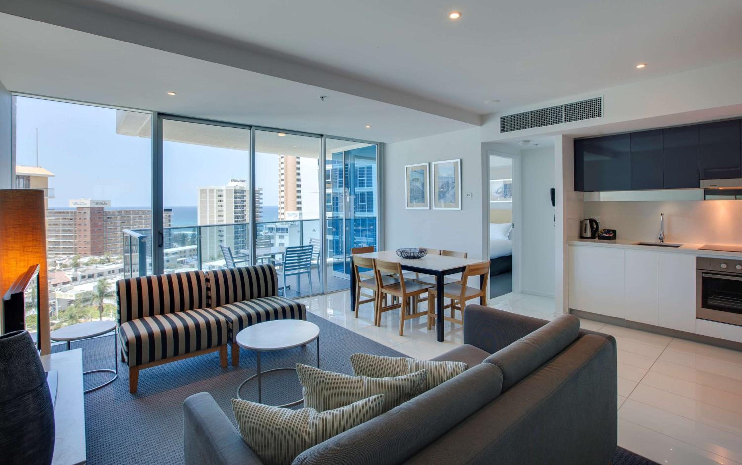 Two-Bedroom Residence Room with City View - Photo 5
