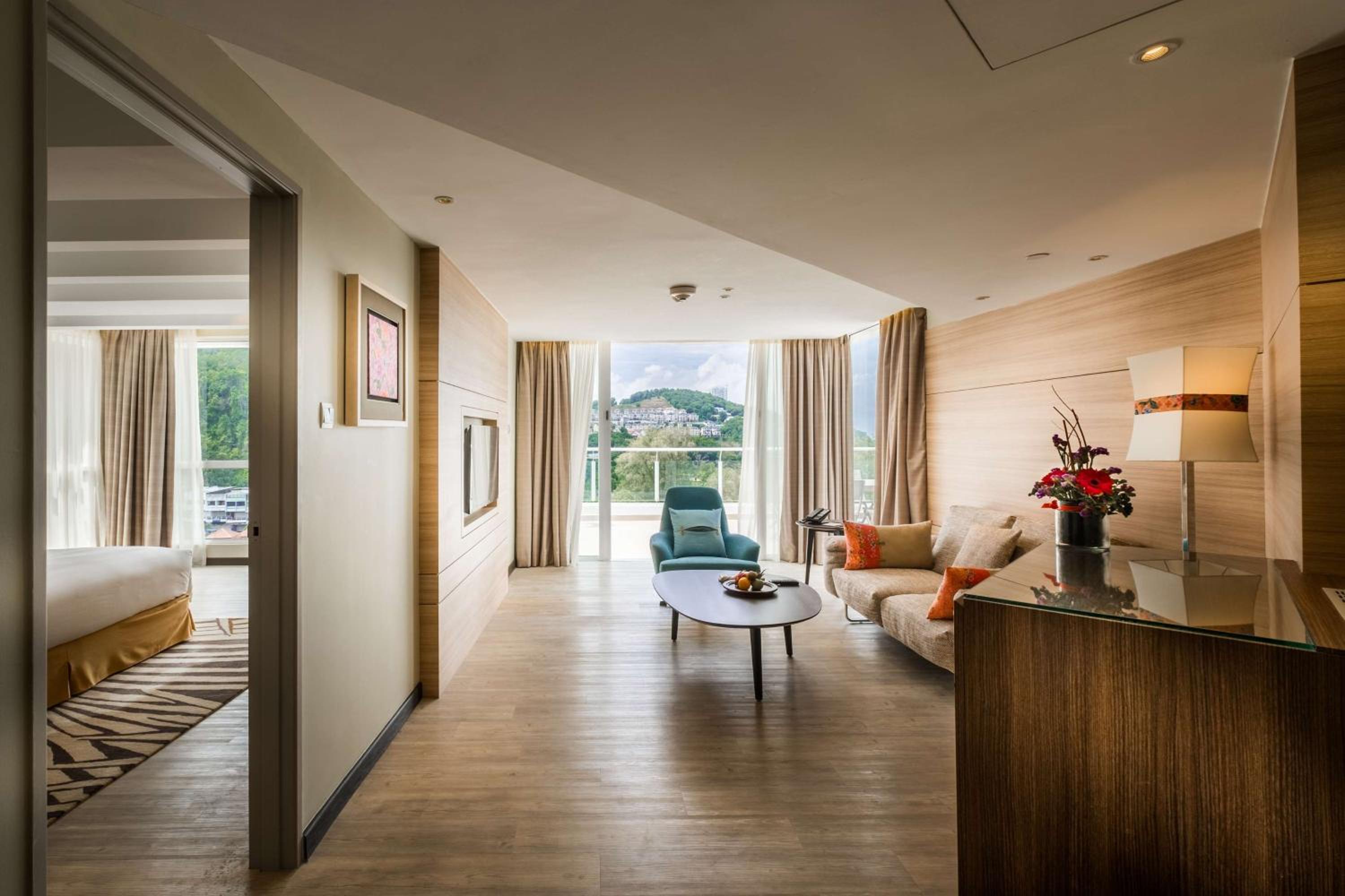 King Suite with Bath Tub and Terrace - Sea View - Photo 5