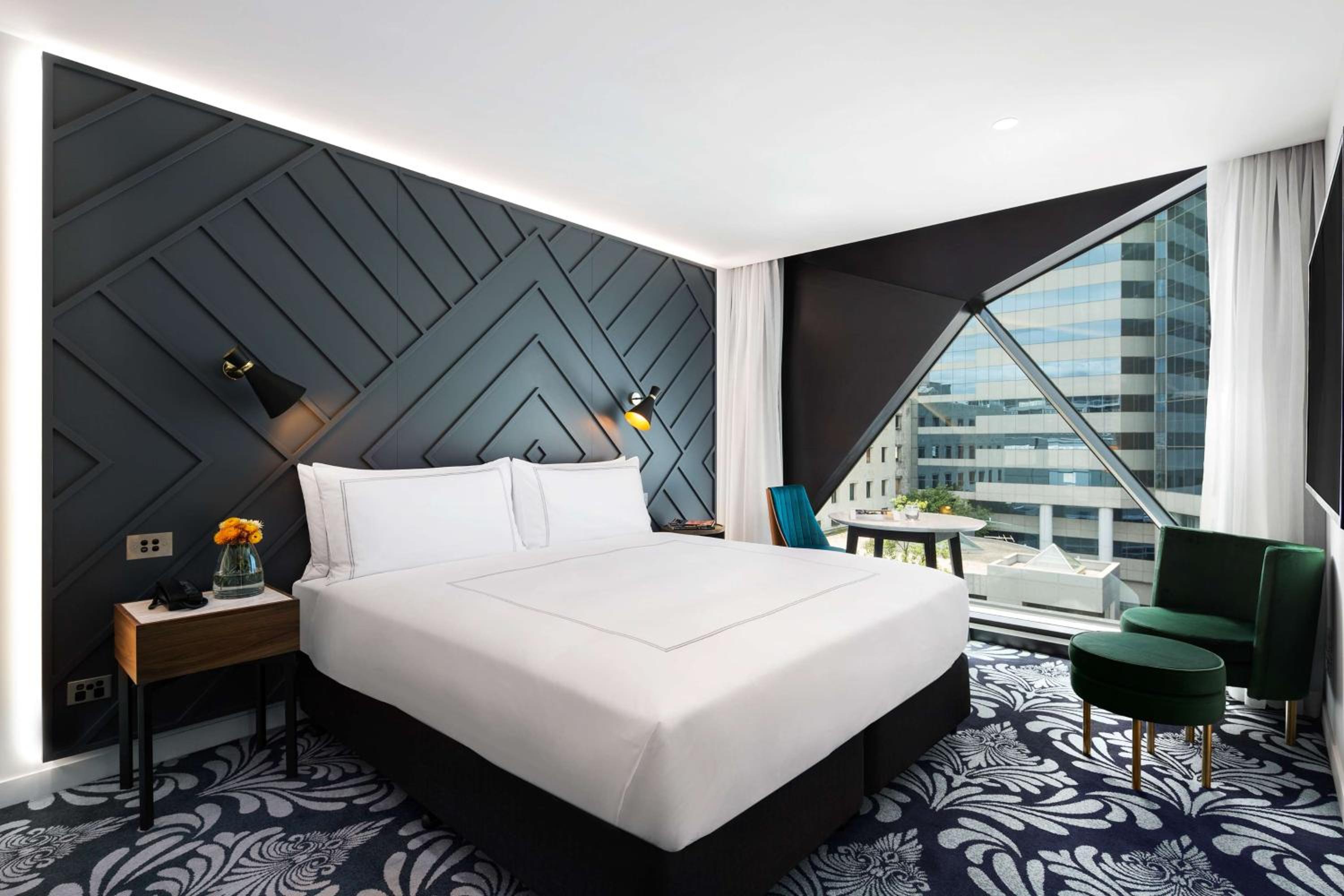 King Banksia Deluxe Plus Room (Level 5-8) thumbnail 5