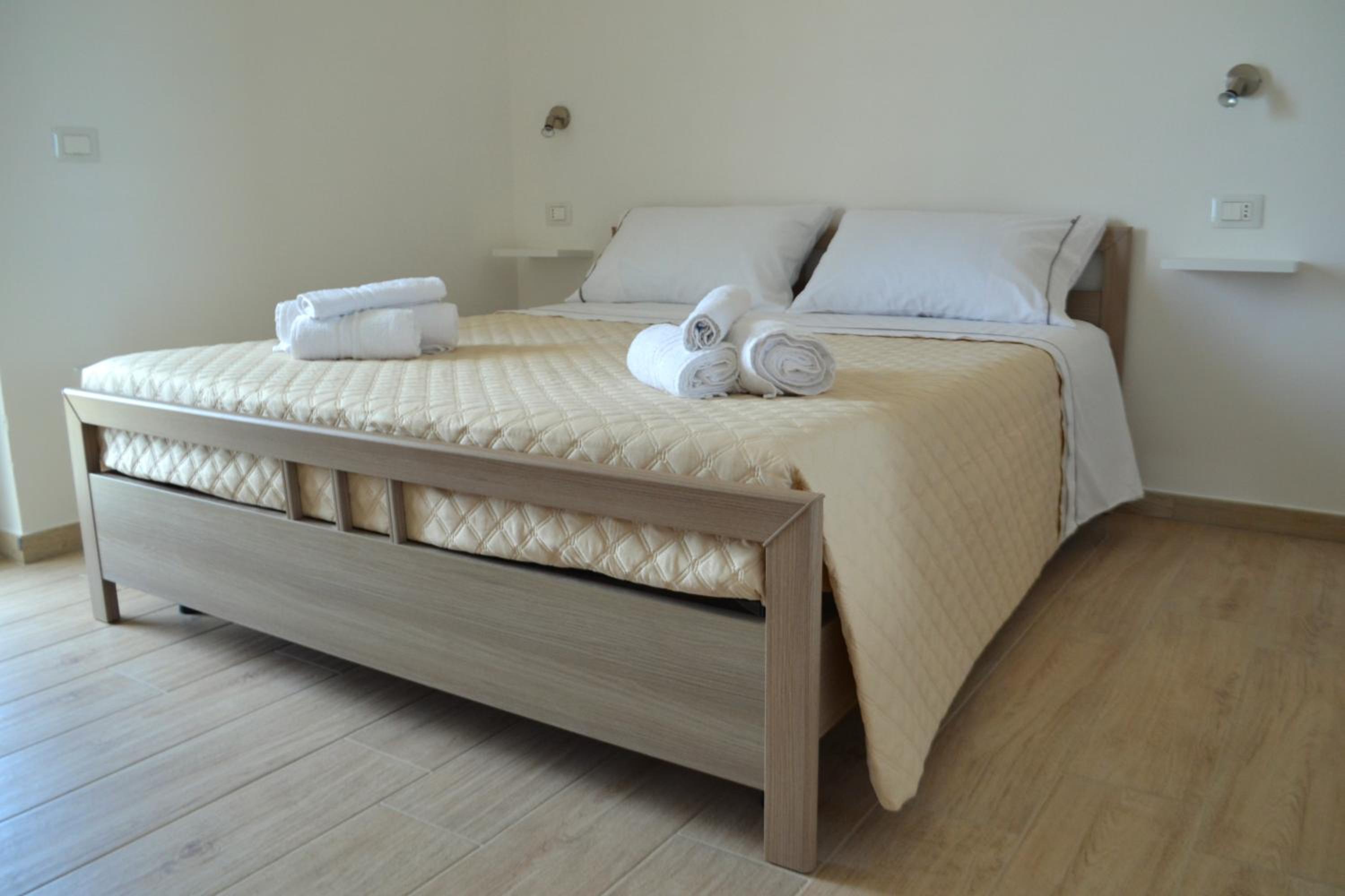 Large Double Room photo 2