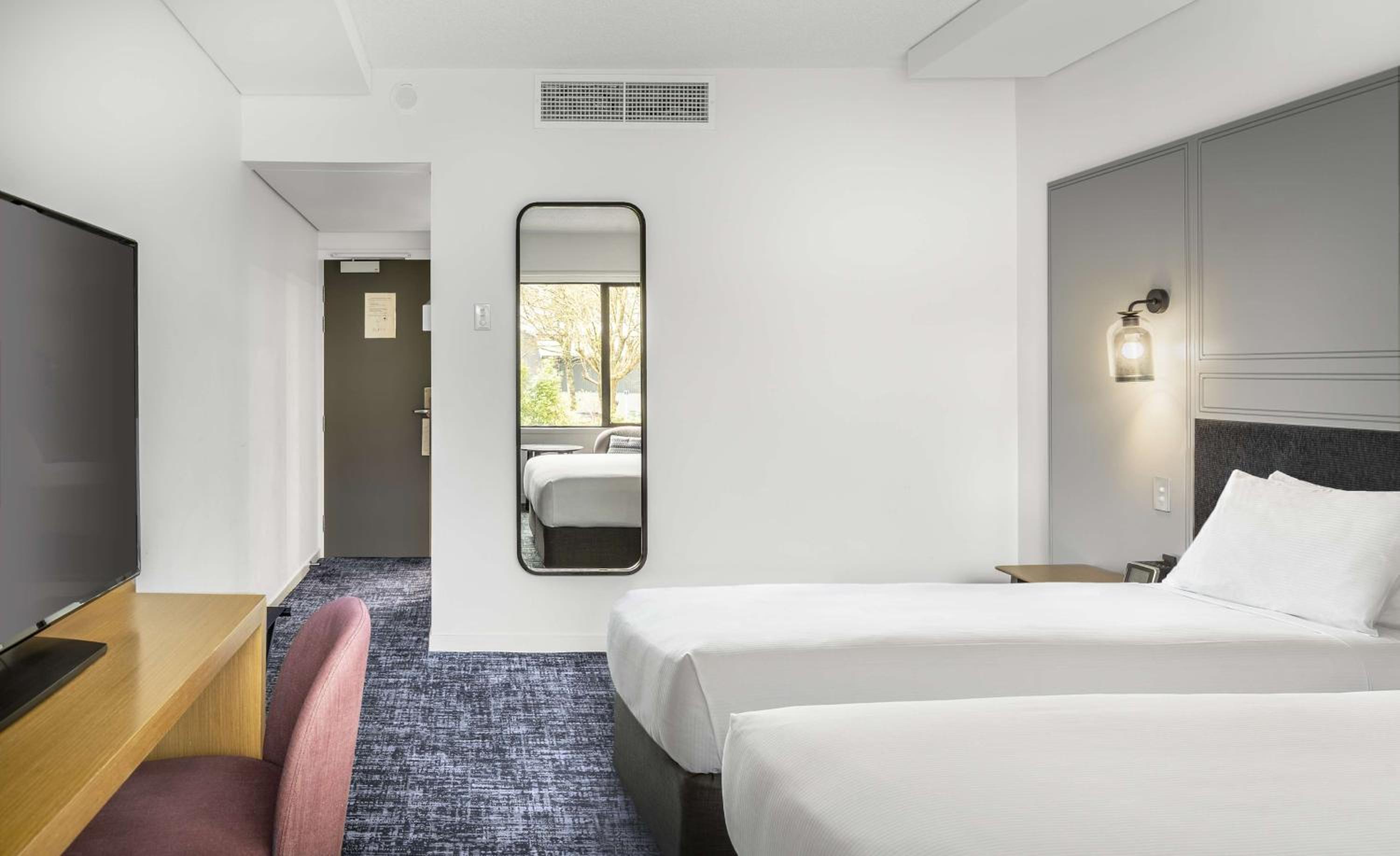 Twin Room - Photo 1
