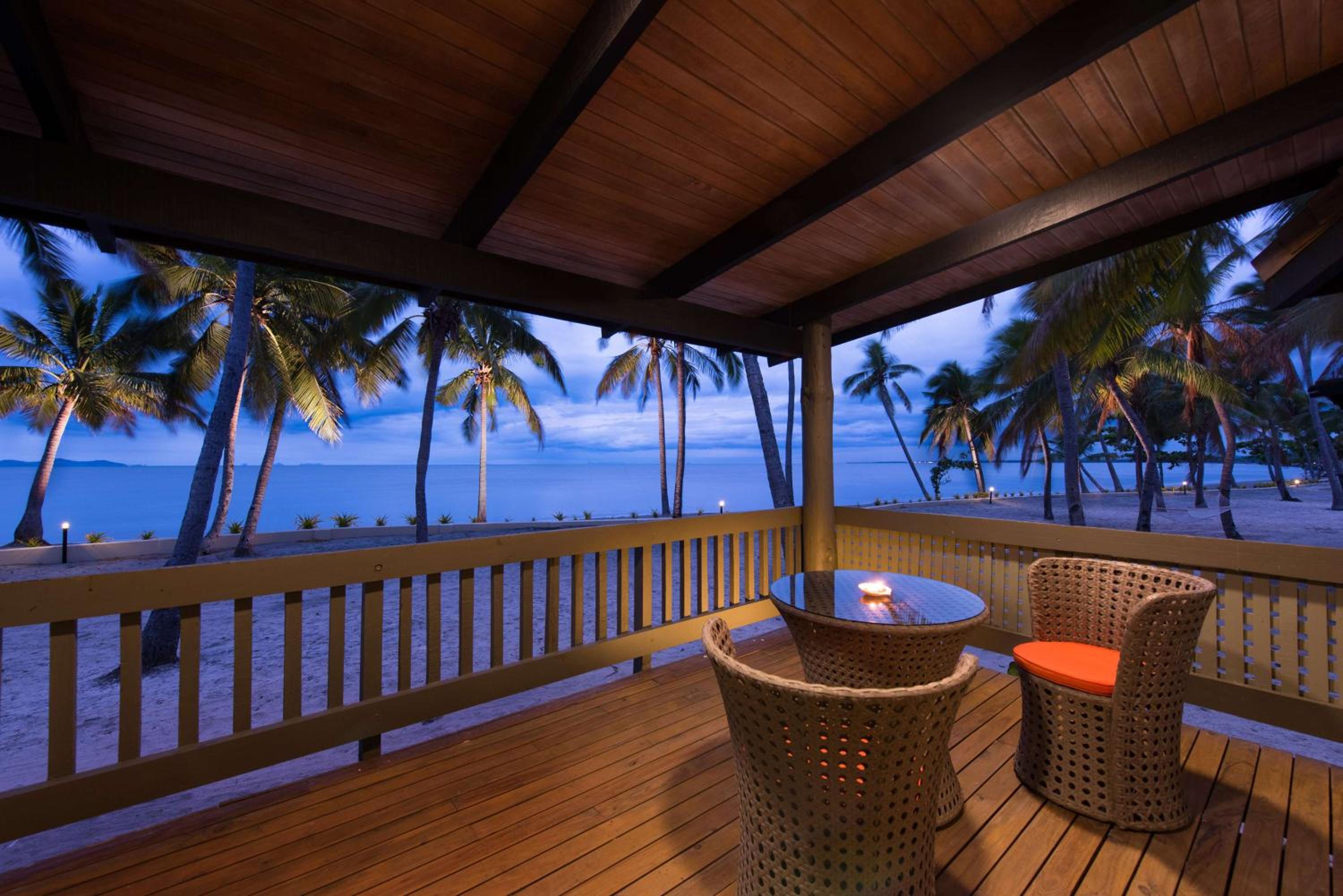 Premium King Bungalow with Ocean View photo 3