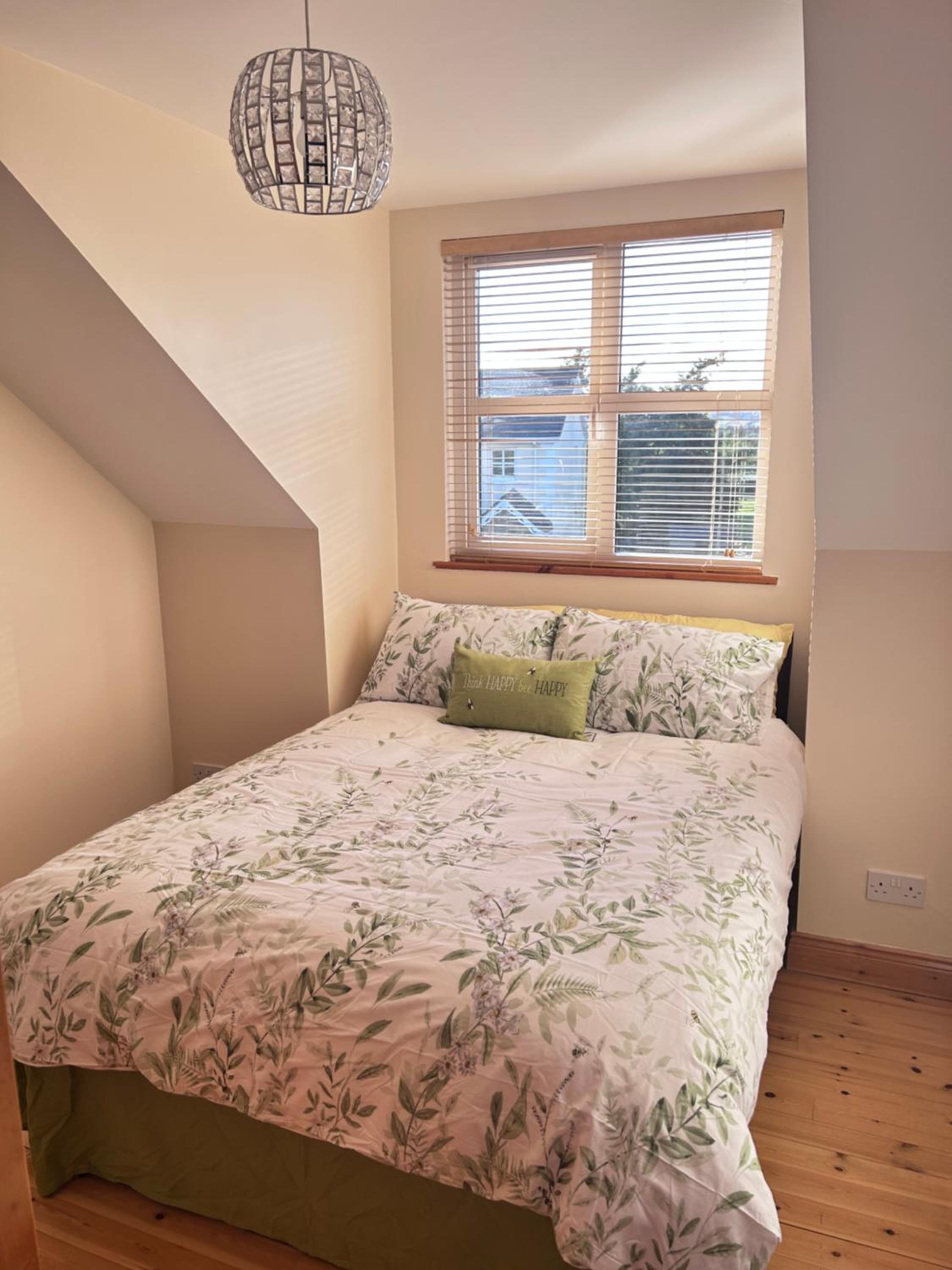 Four-Bedroom House photo 3