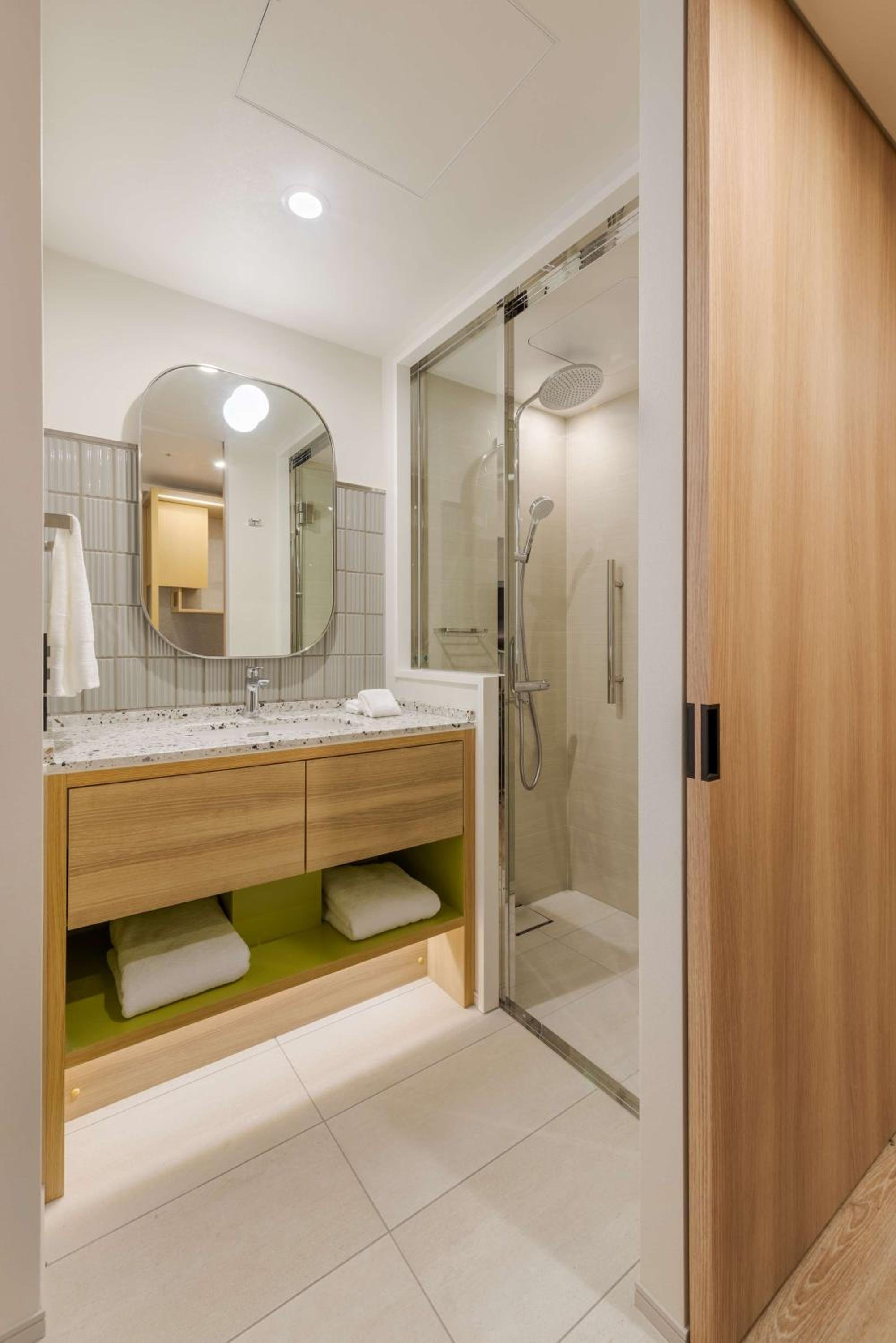 King Guest Room - Photo 2
