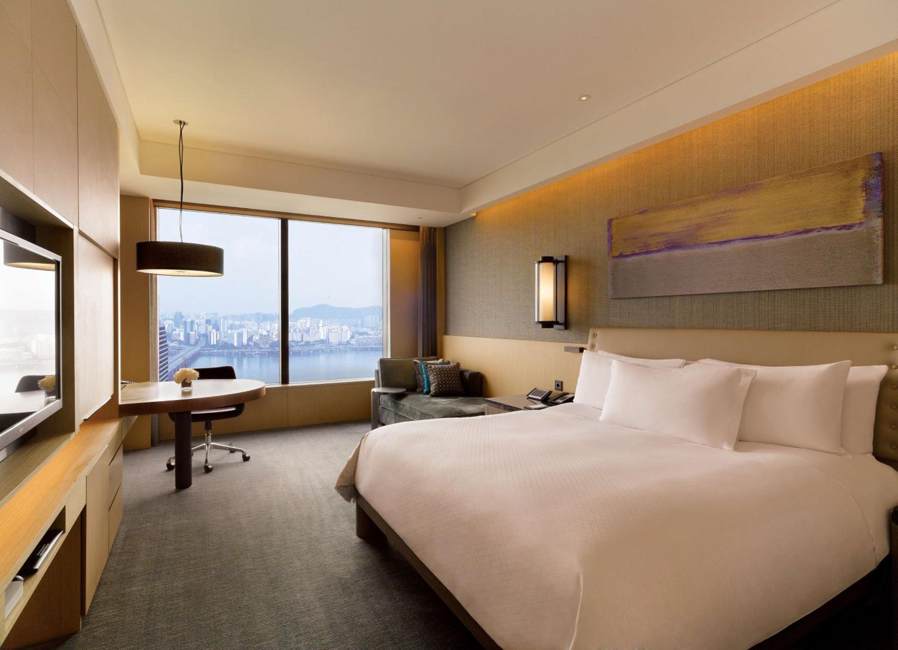 Premium King Room - River View