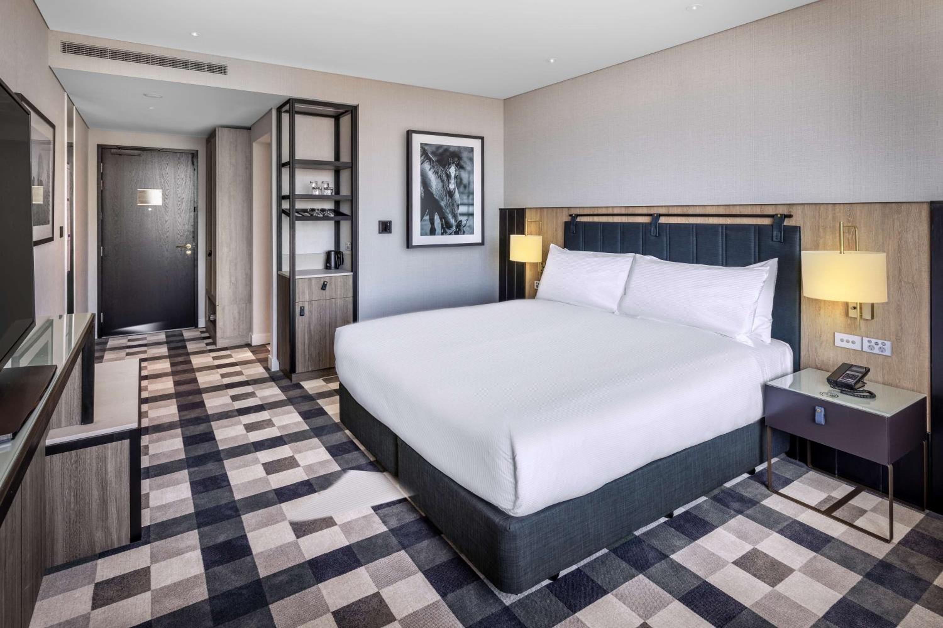 King Guest Room - Photo 1
