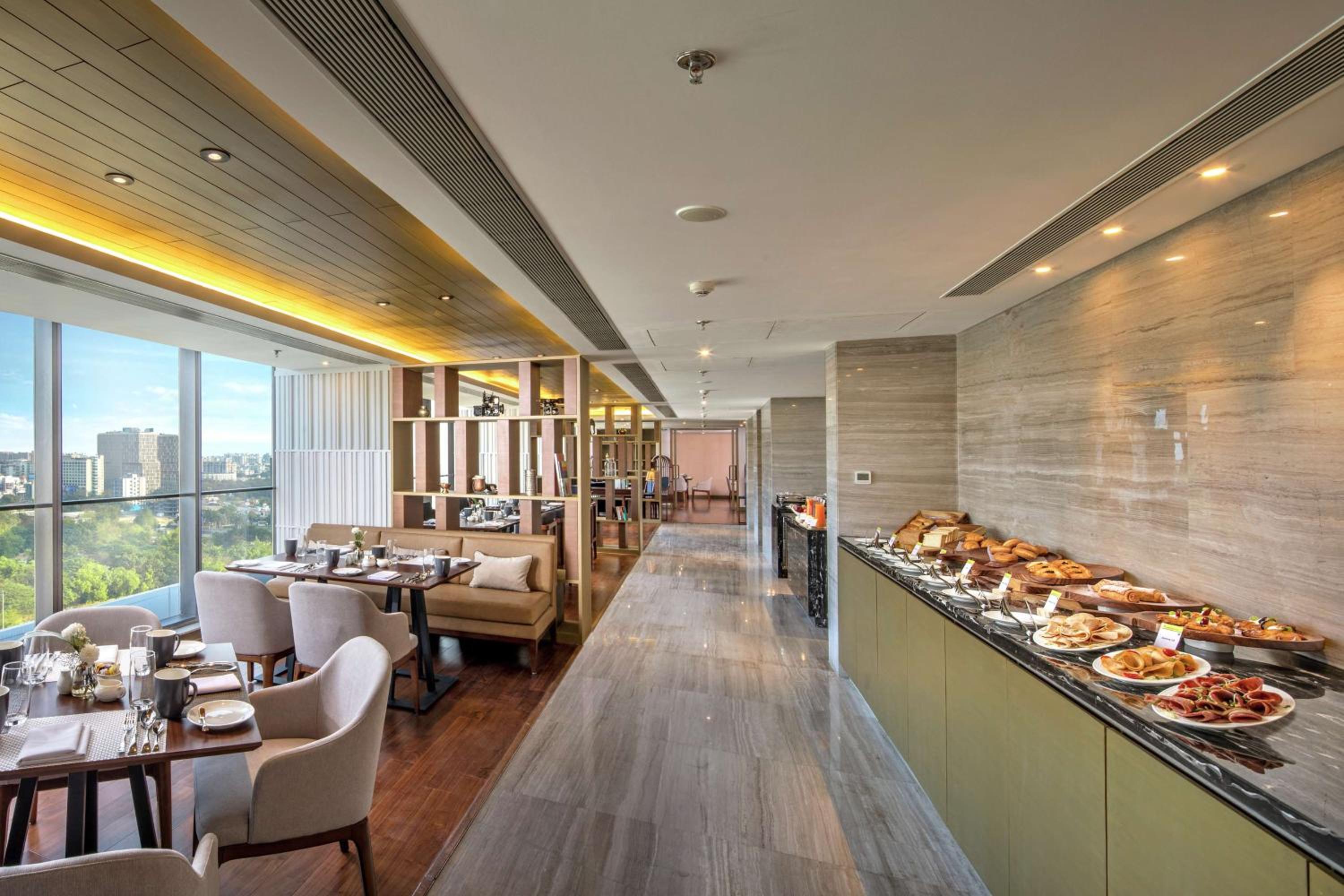 Executive King Room - Photo 4