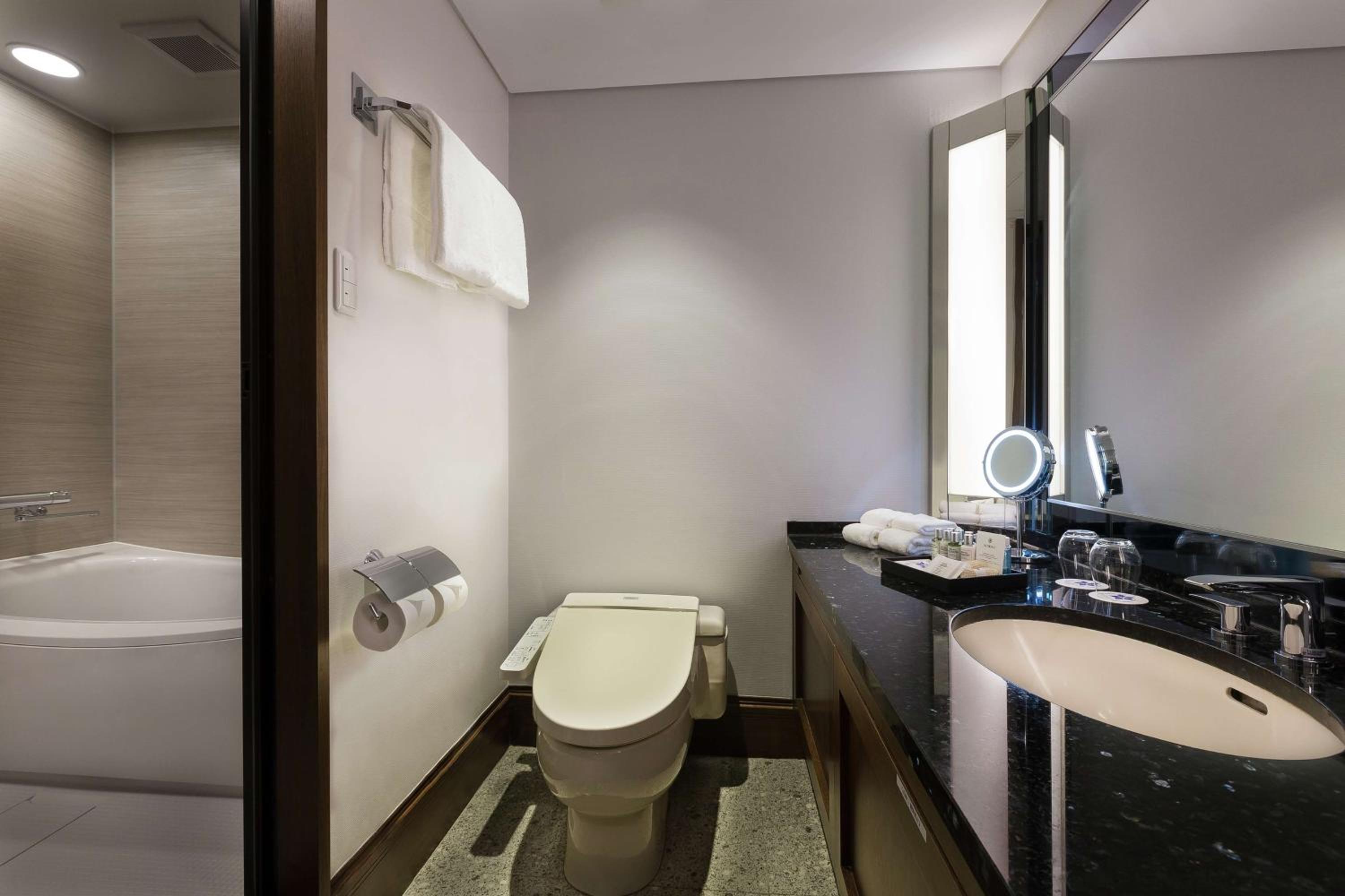 Superior Twin Room - Photo 4