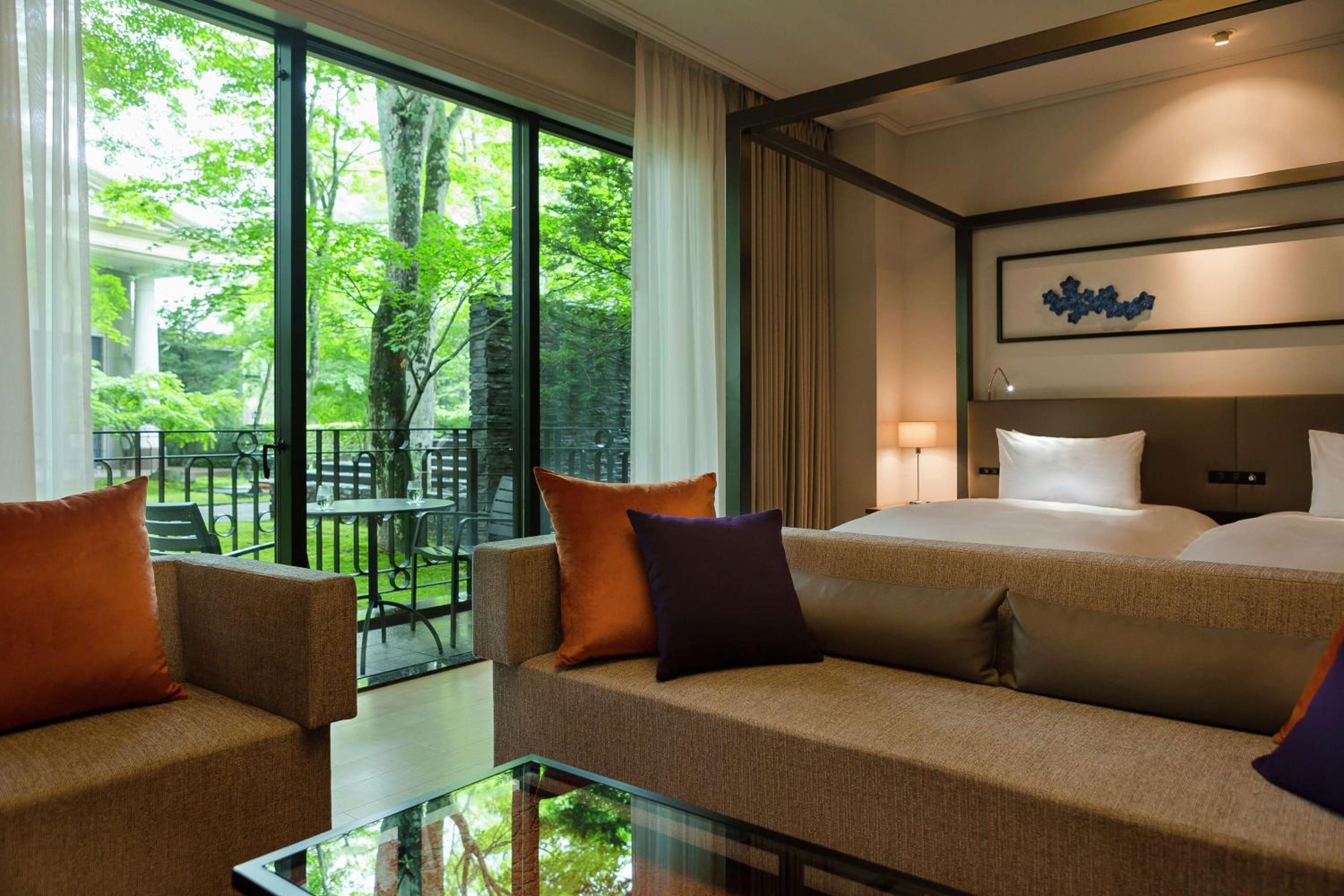 Courtyard Deluxe Twin Room with Balcony - Photo 4