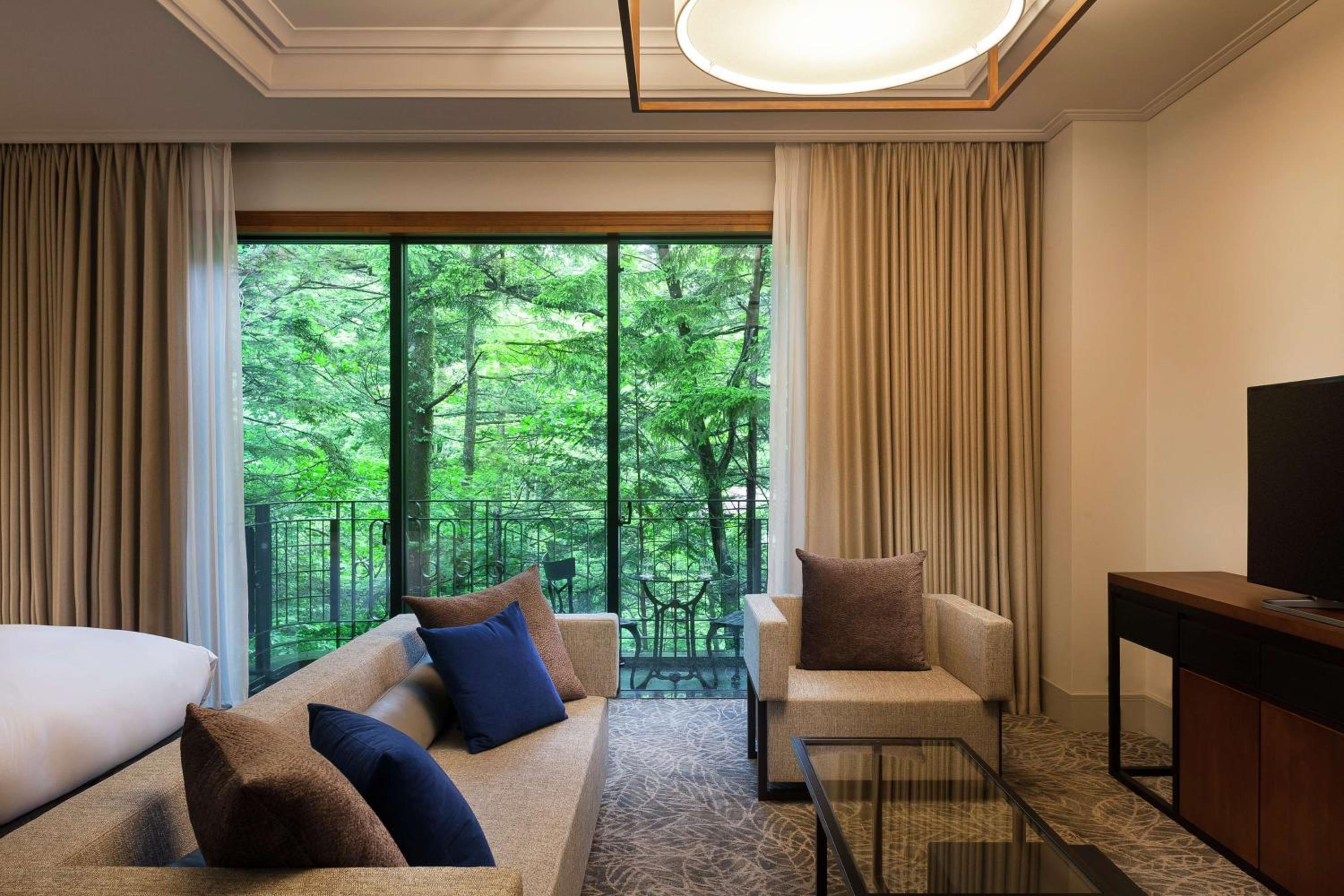 Deluxe Twin Room with Balcony - Photo 3