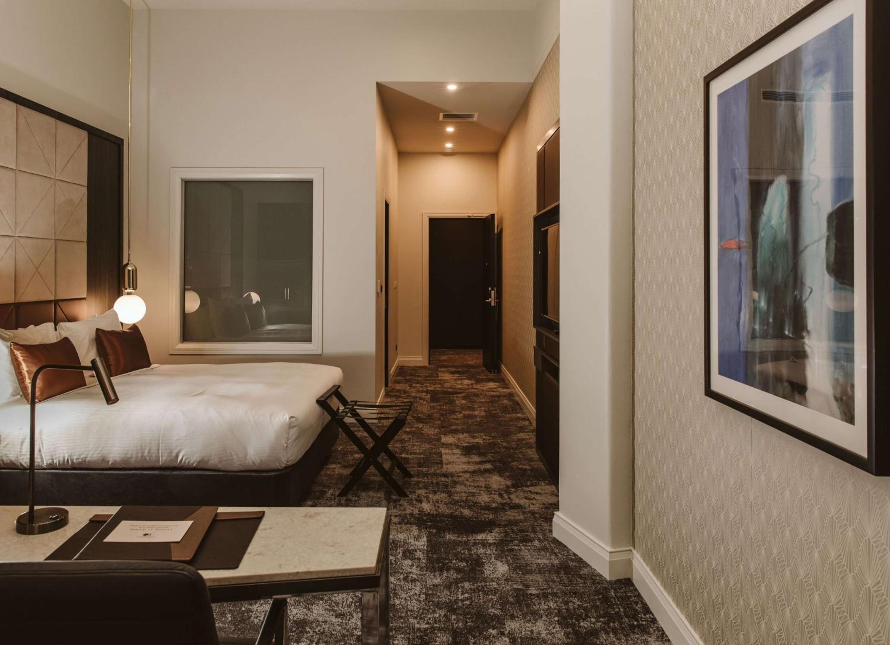 Junior King Suite