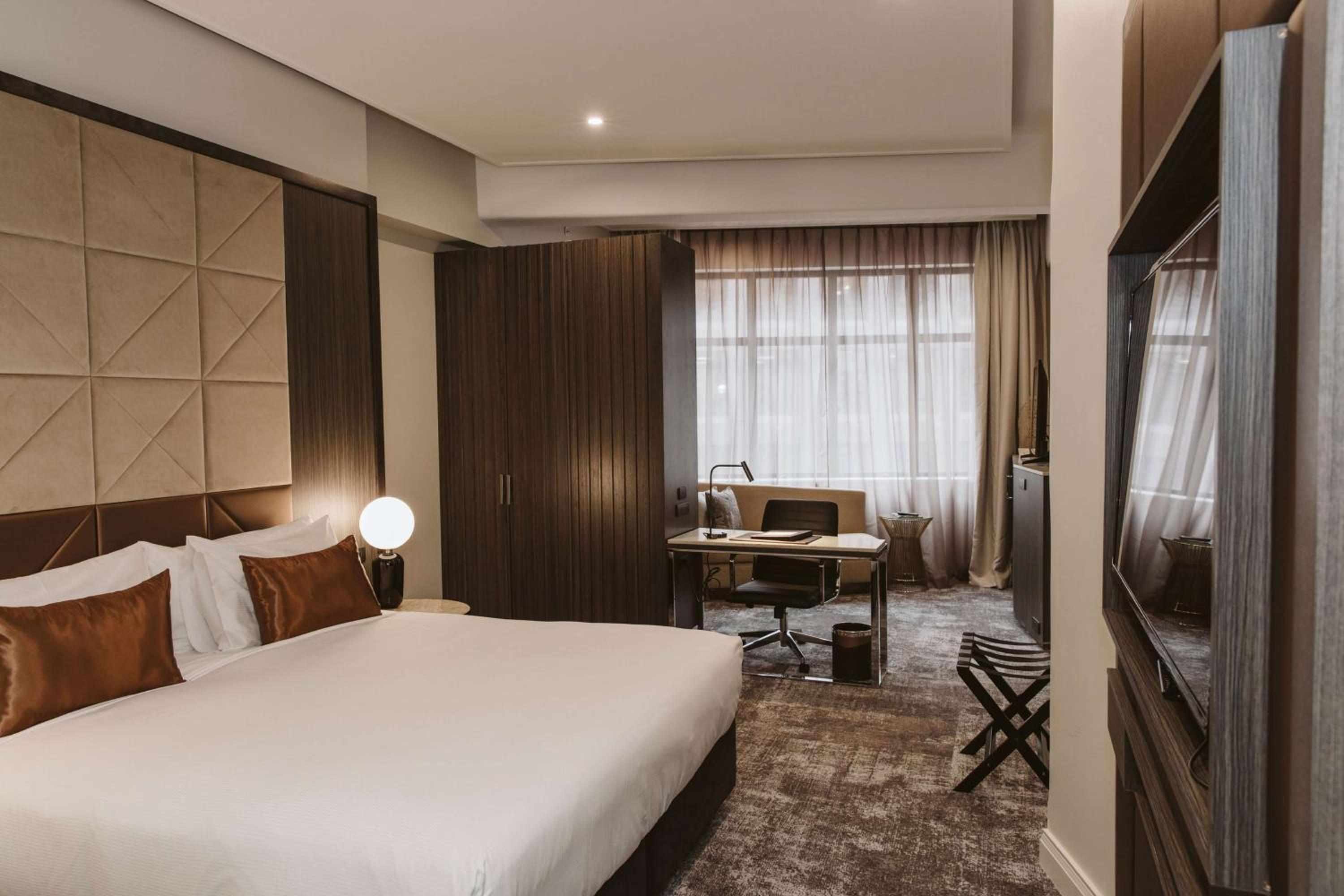 Superior King Room
