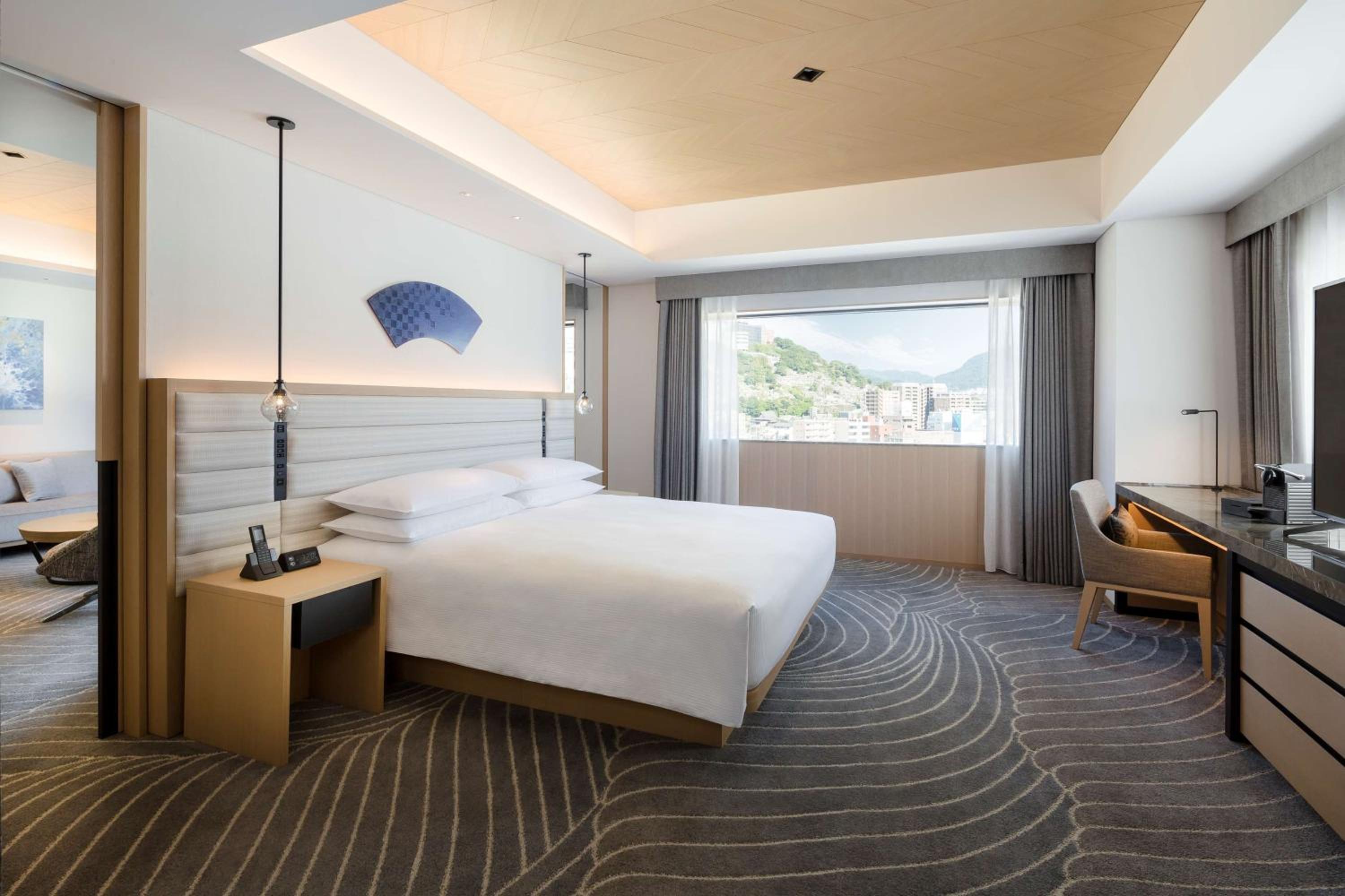 Premium King Suite