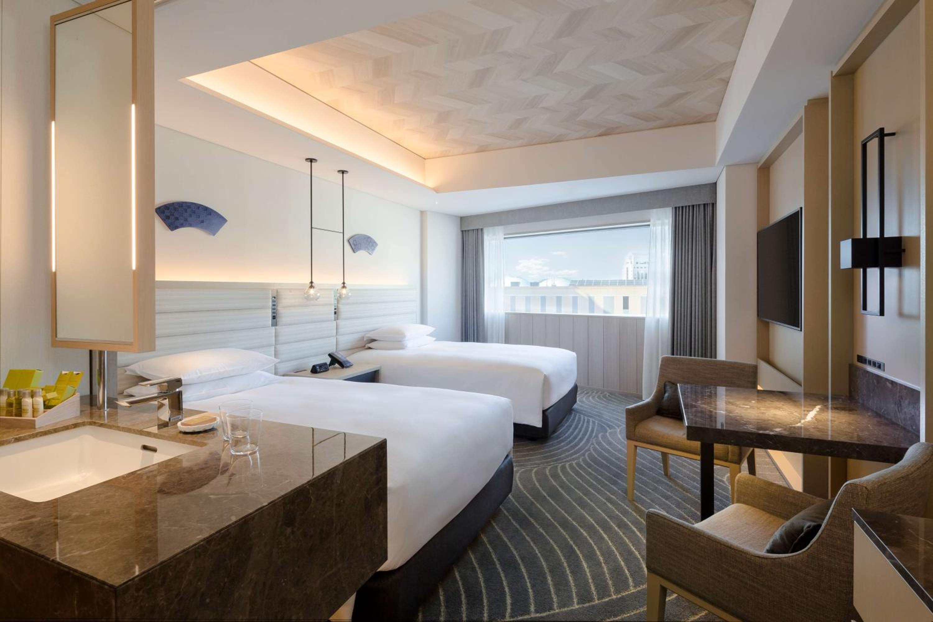 Deluxe Double Room with Two Double Beds - Photo 3