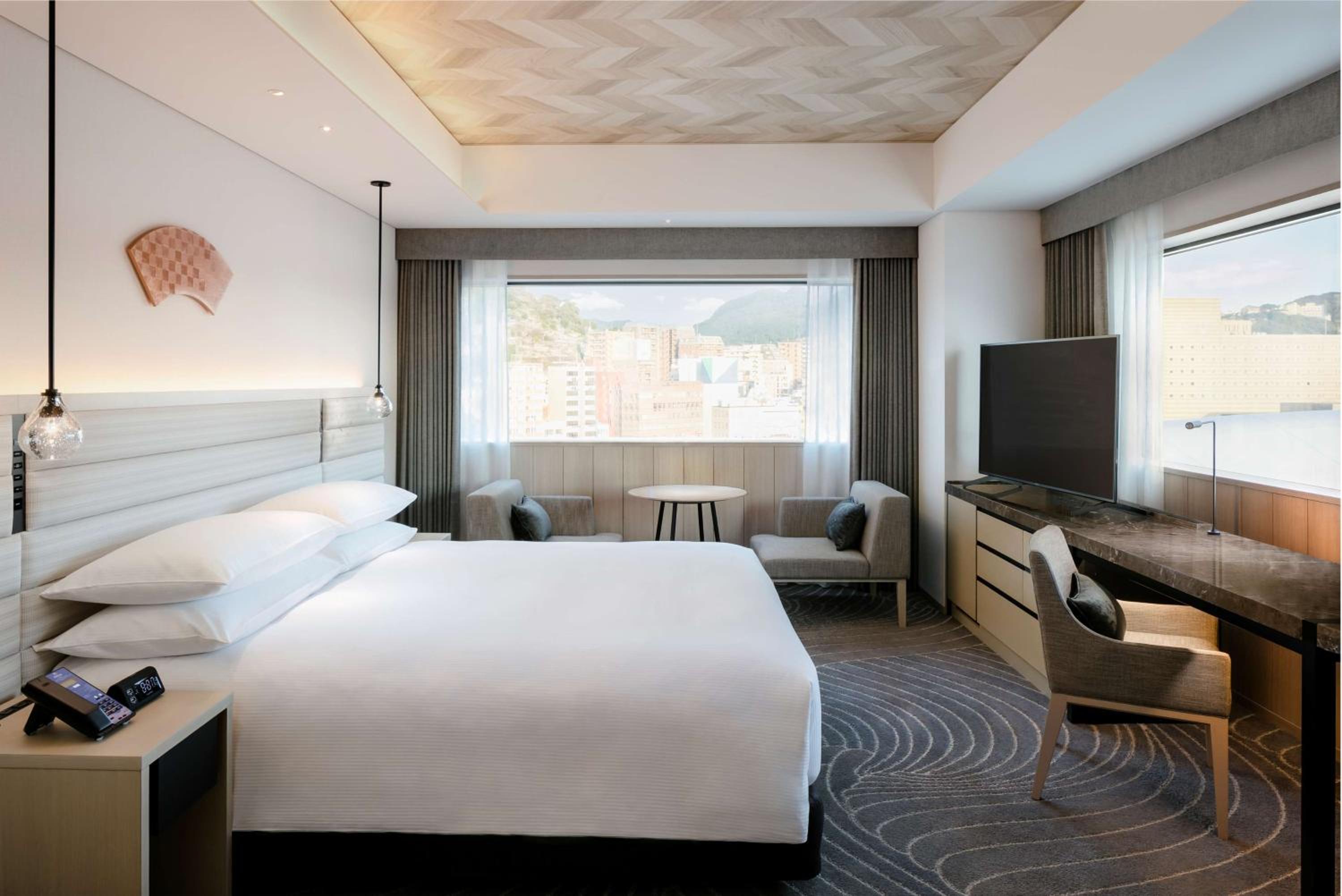 Premium King Room - Photo 1