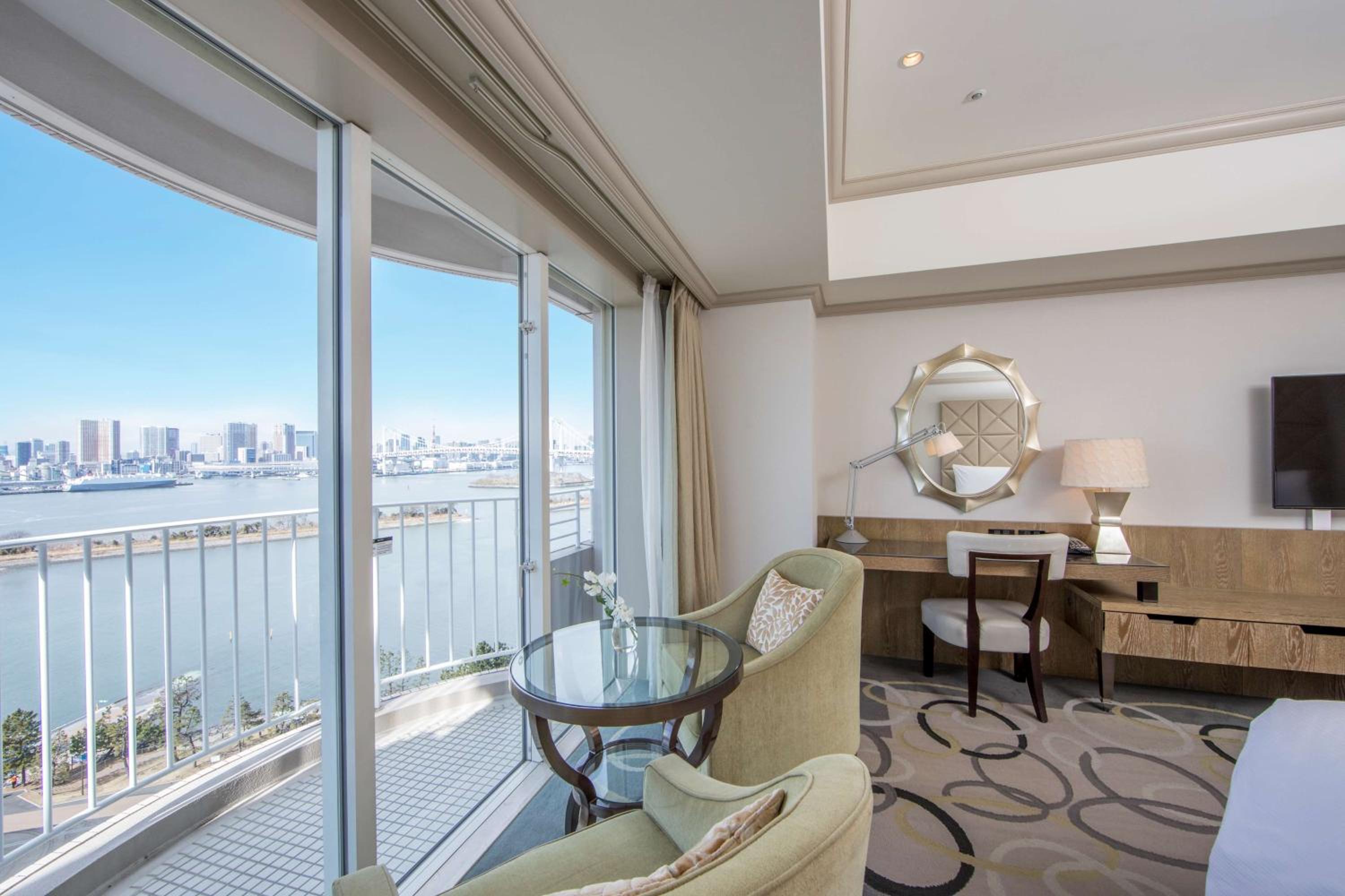 Superior Deluxe Twin Room photo 2