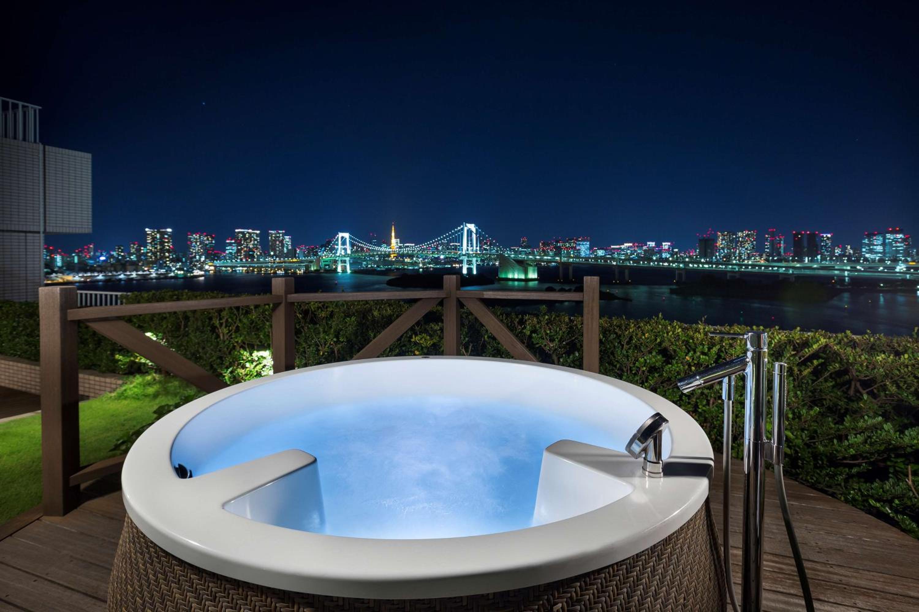 Twin Deluxe Terrace Suite – Non-Smoking – 80sqm – Terrace with Whirlpool
