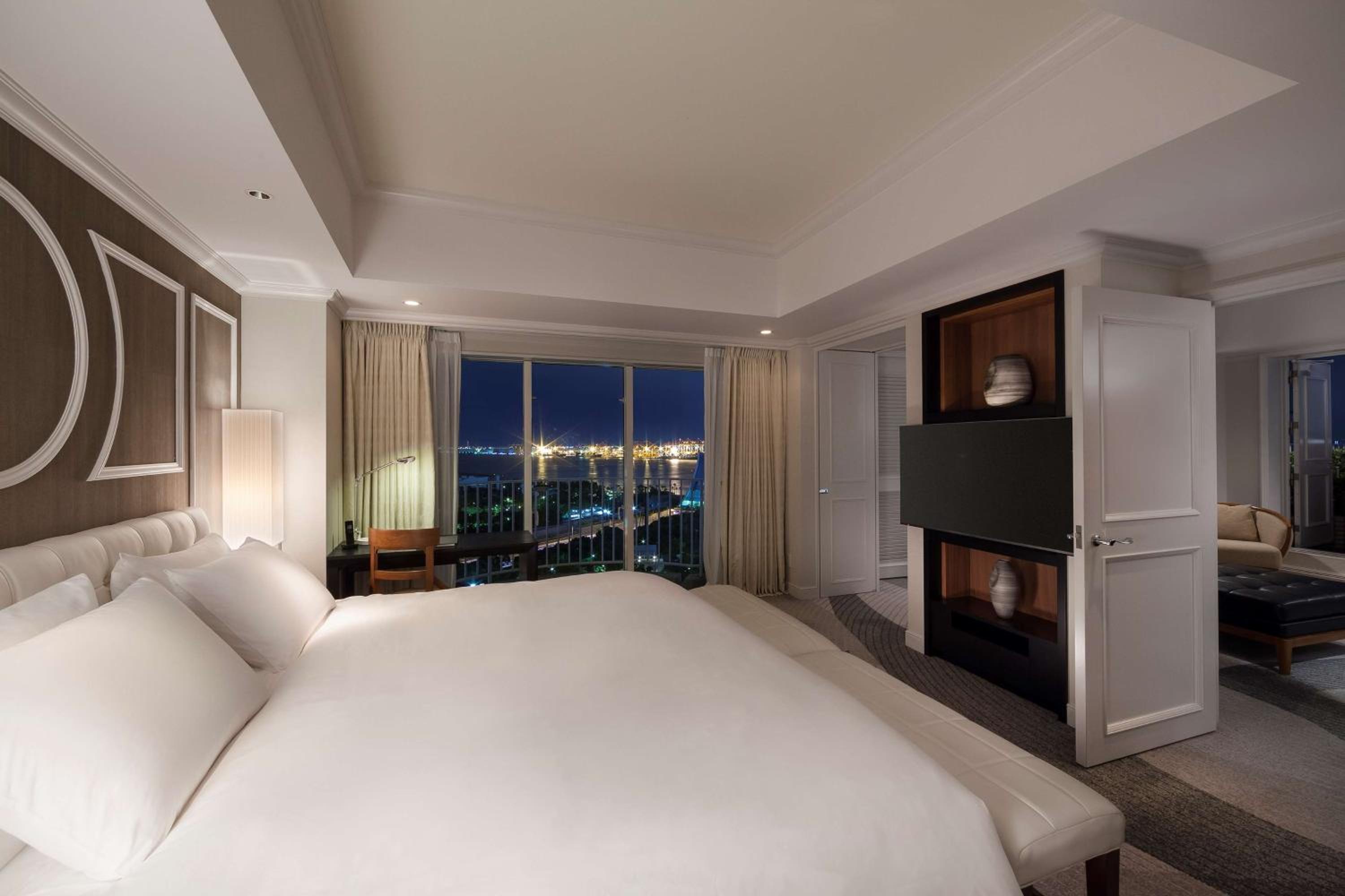 King Terrace Suite - Non-Smoking - Photo 1