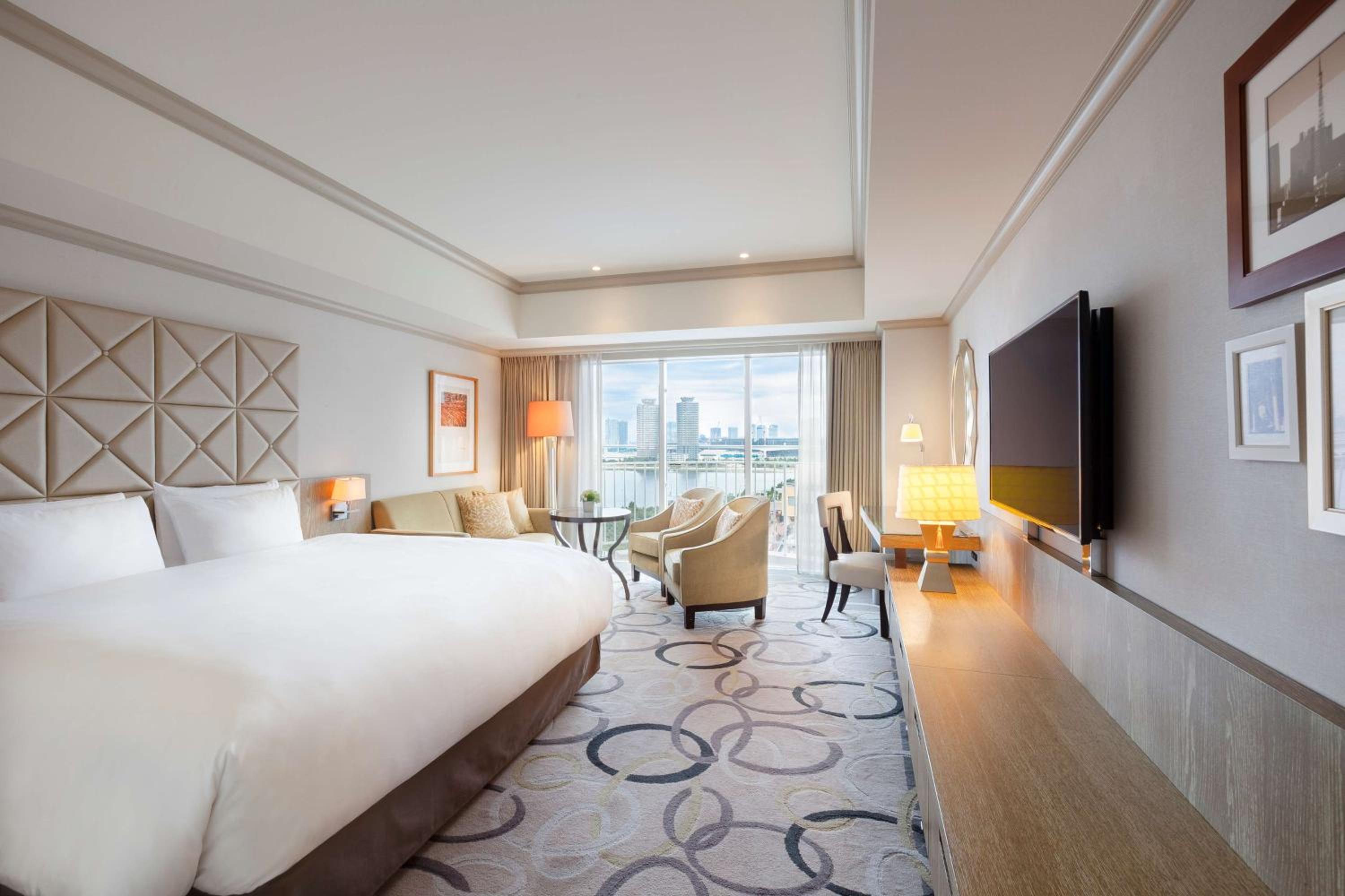 Deluxe King Room - Photo 1