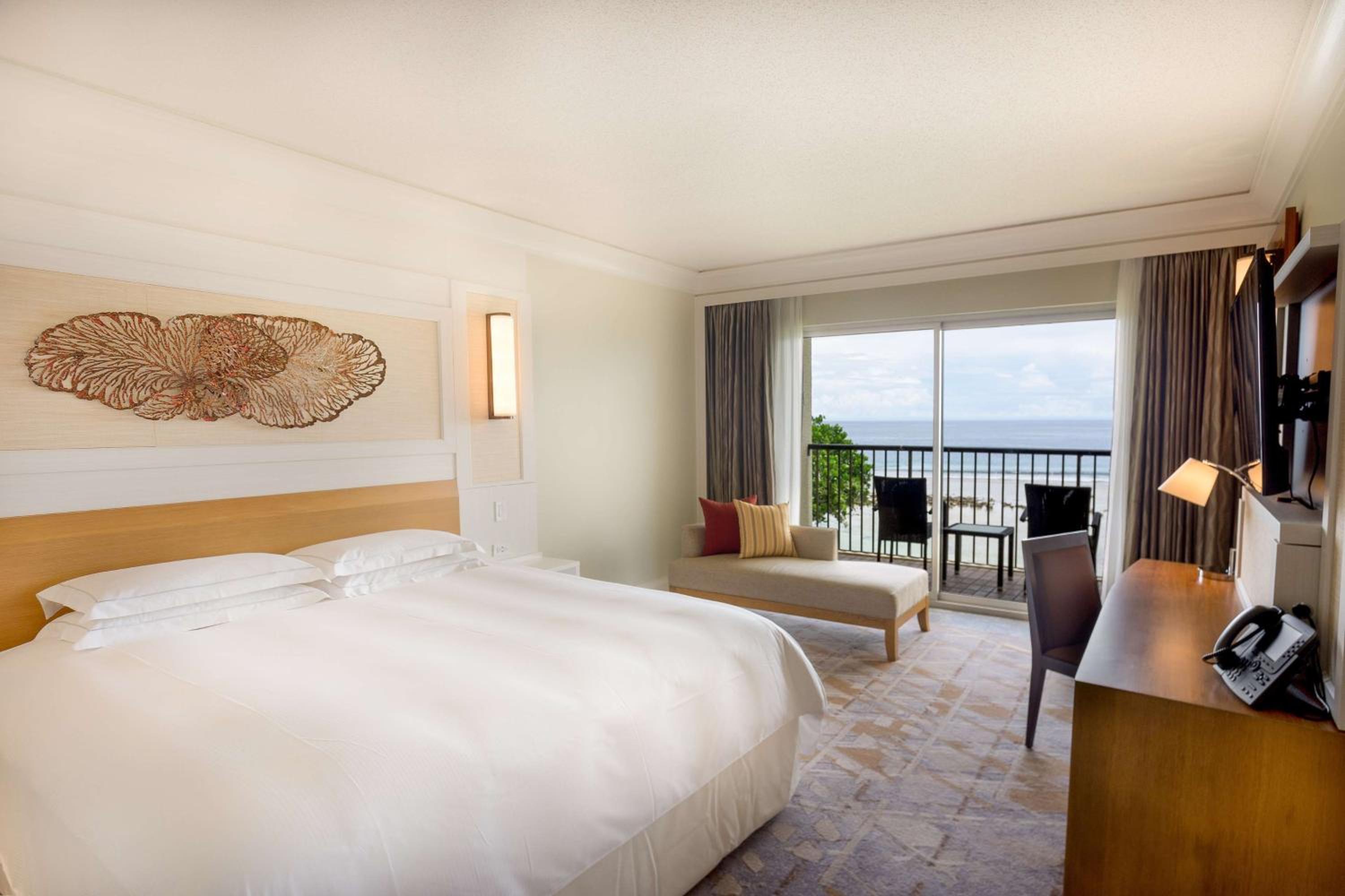 Suite with Lounge Access photo 1