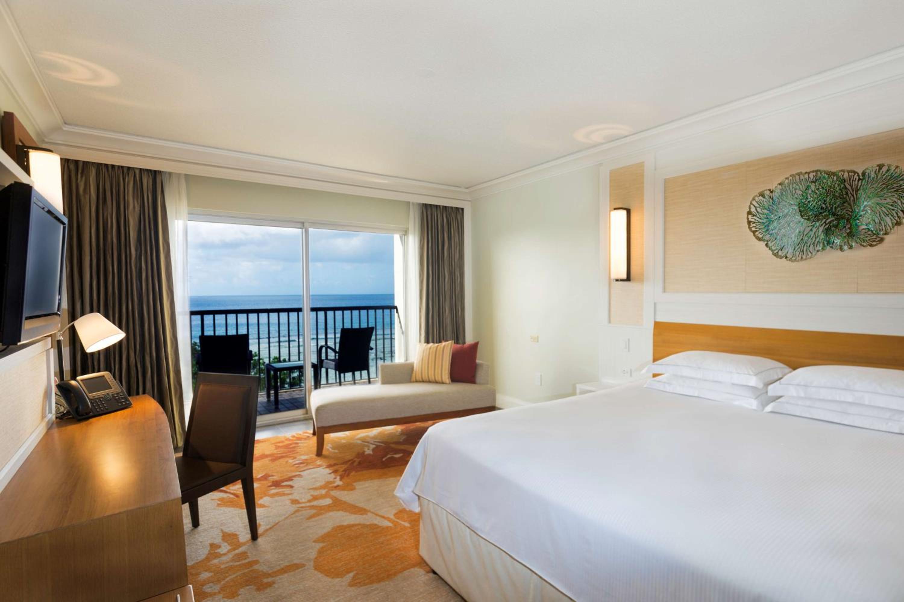 Ocean King Room with Lounge Access