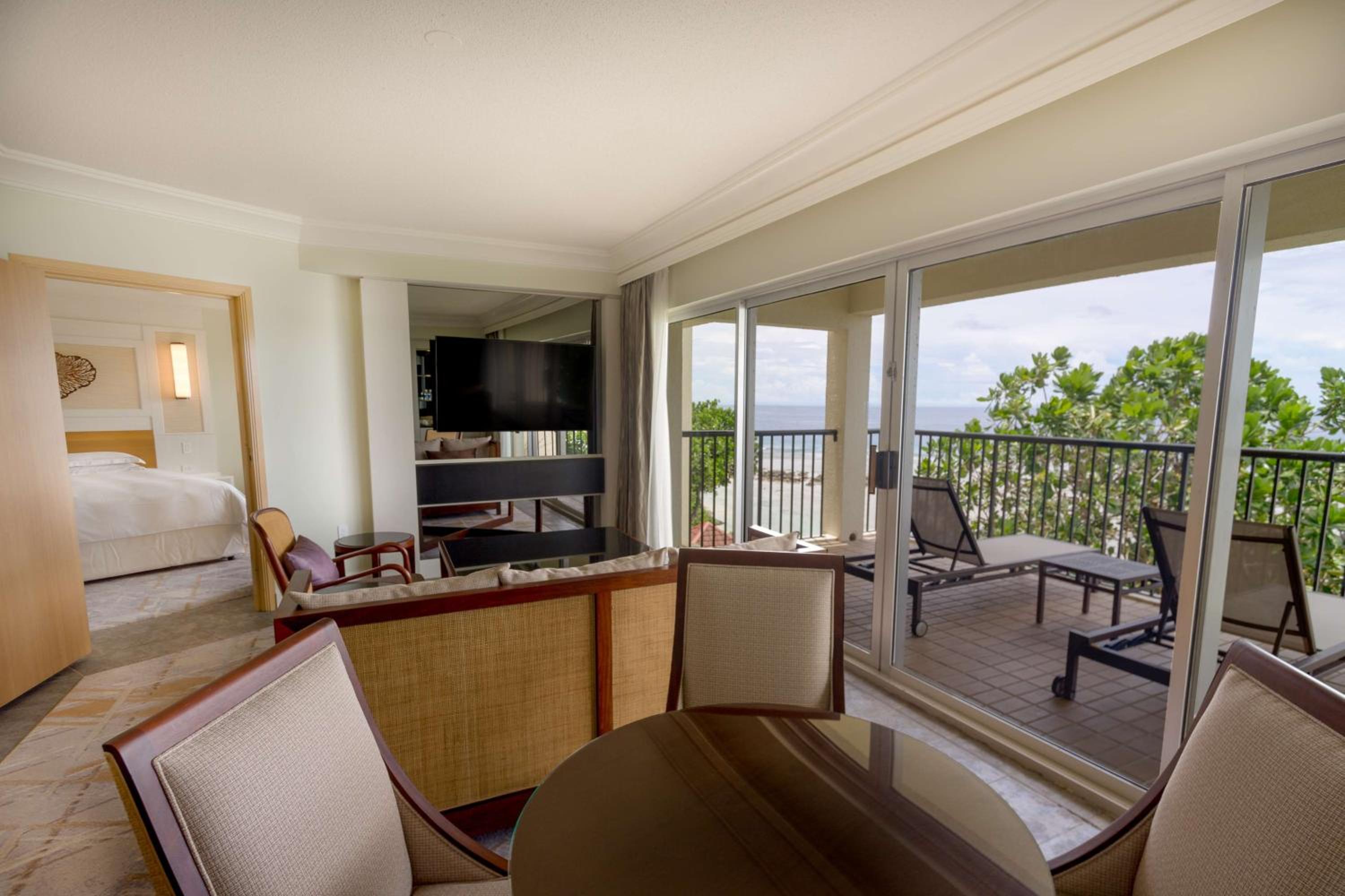 Suite with Lounge Access photo 3