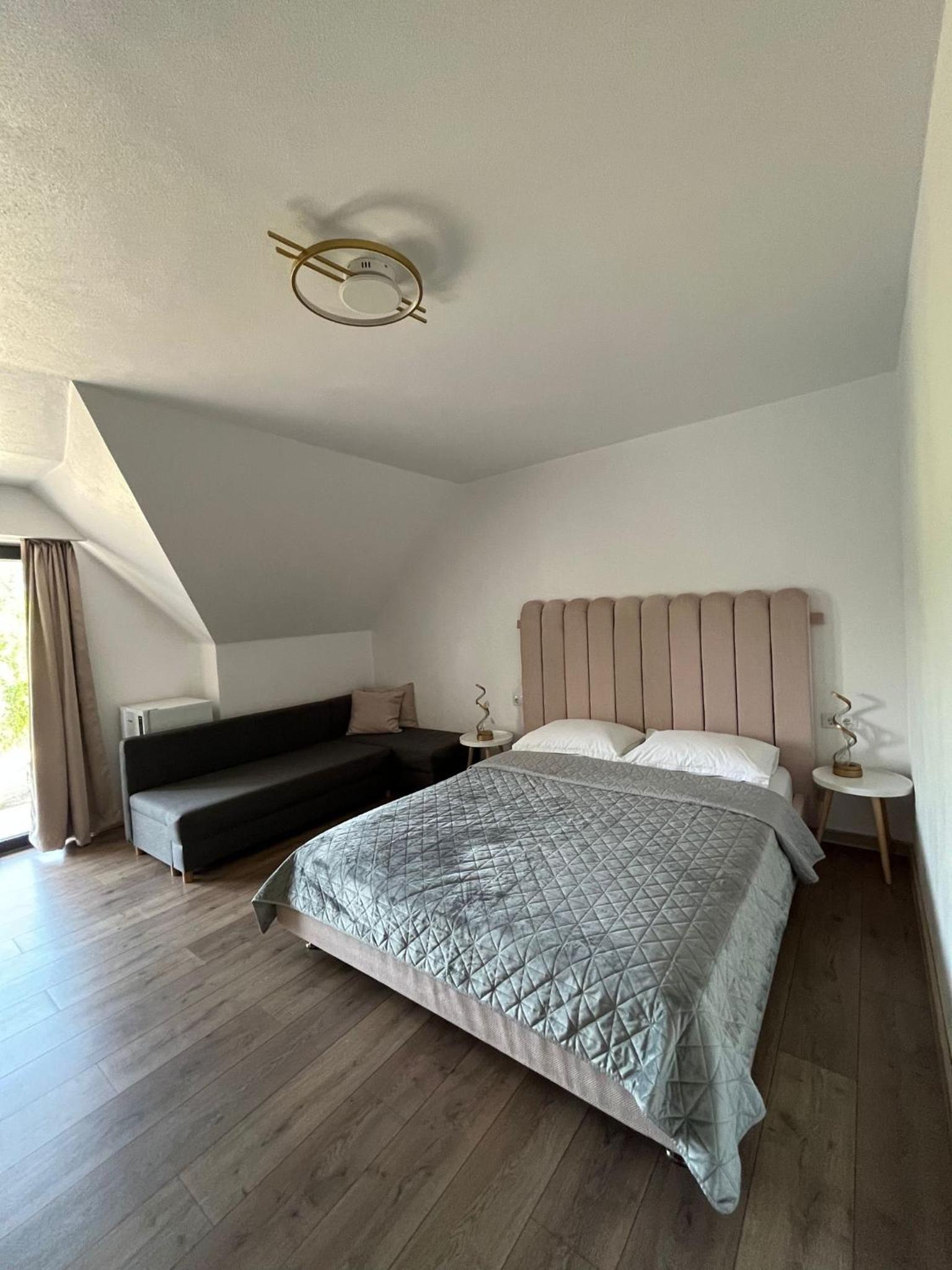 Double Room With Balcony (2 Adults + 1 Child) photo 1