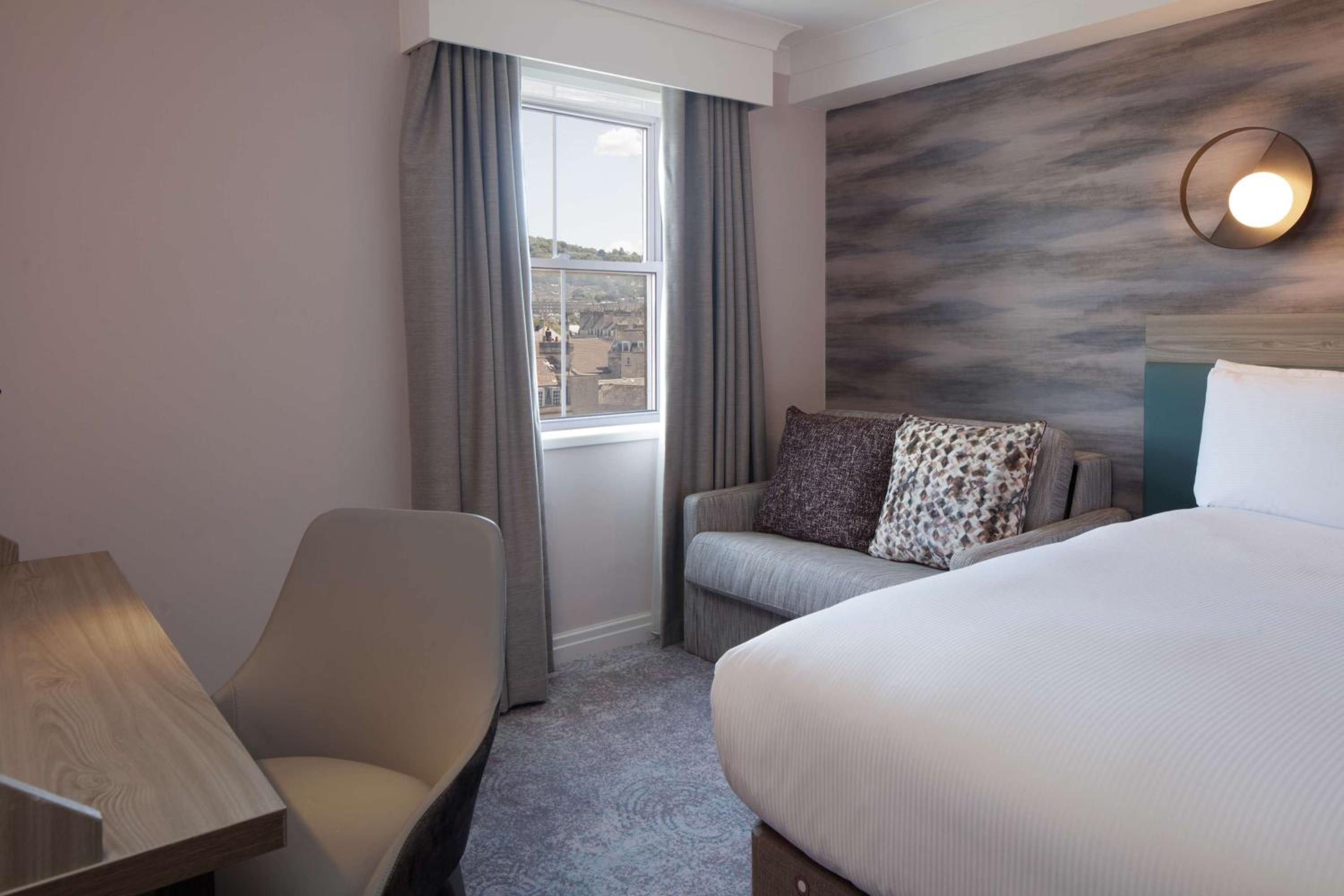 Superior Twin Room with Sofa Bed photo 1