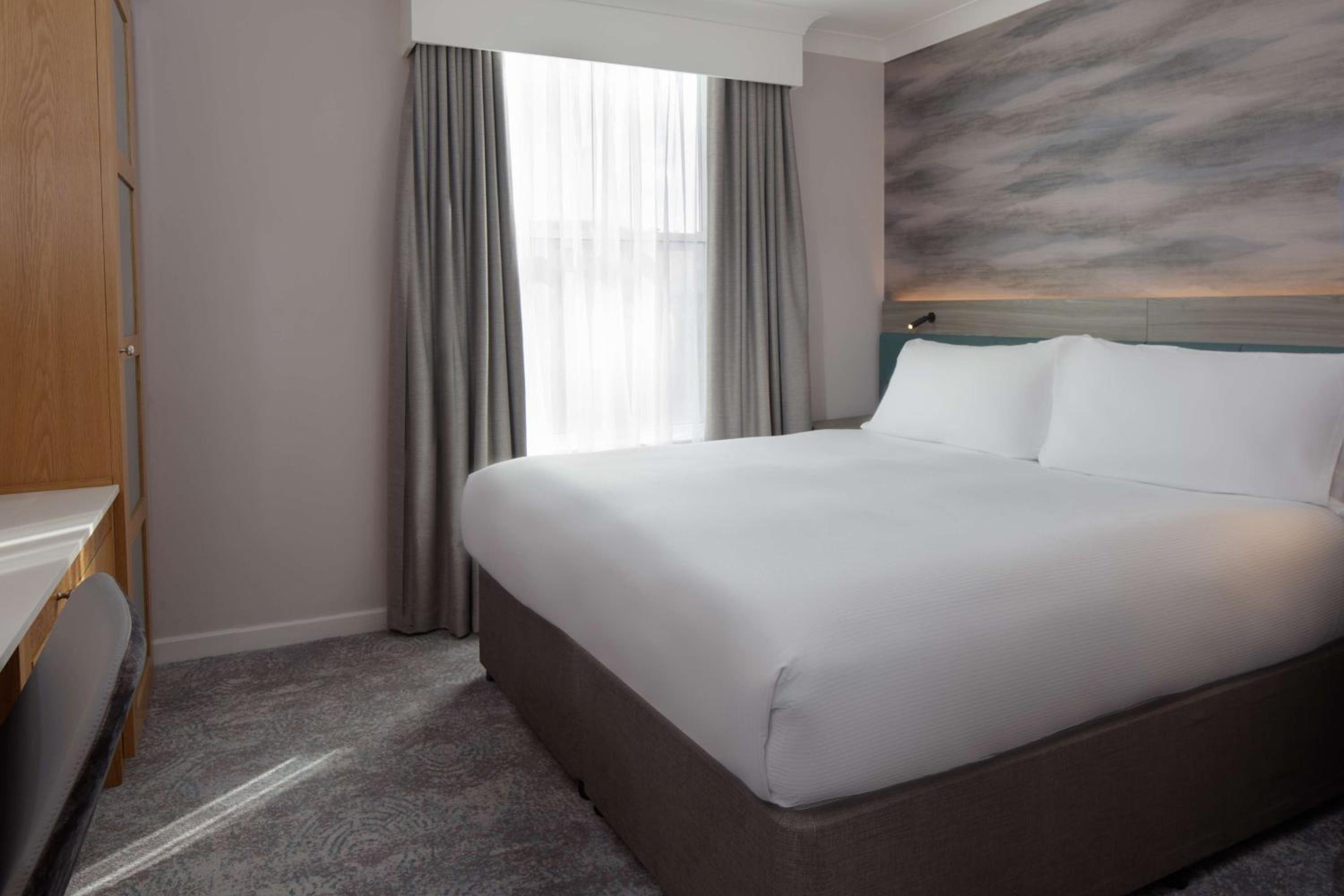 King Guest Room - Photo 2