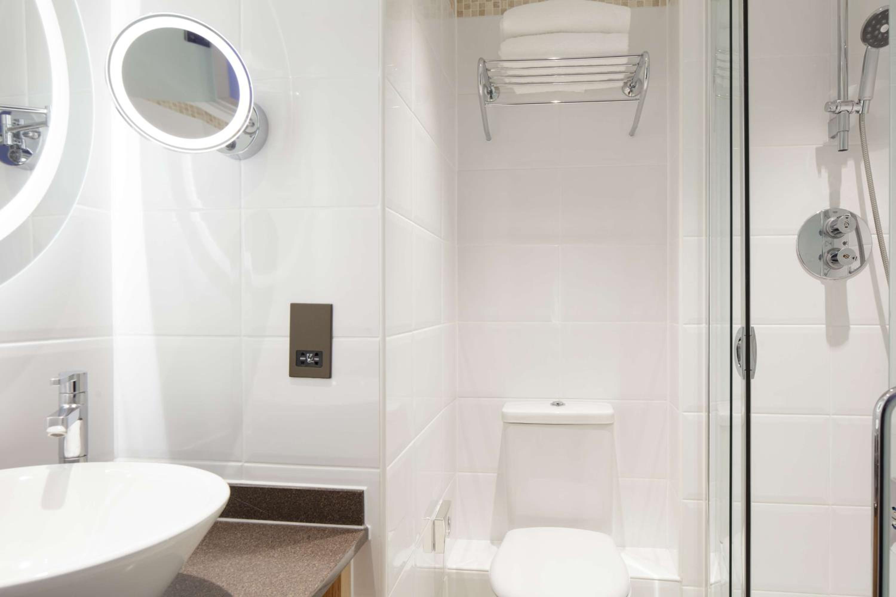Double Room - Photo 7