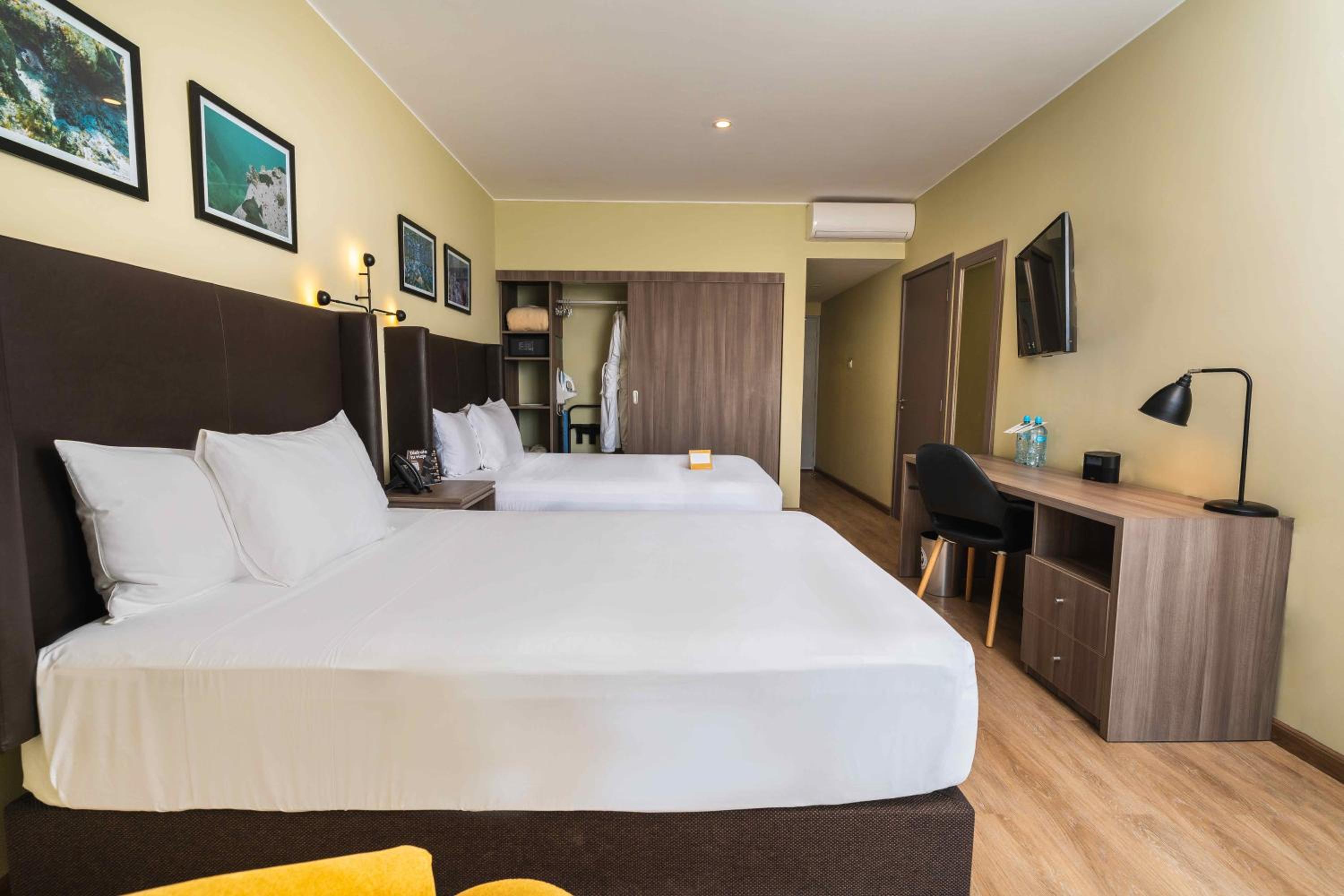 Suite with Sea View